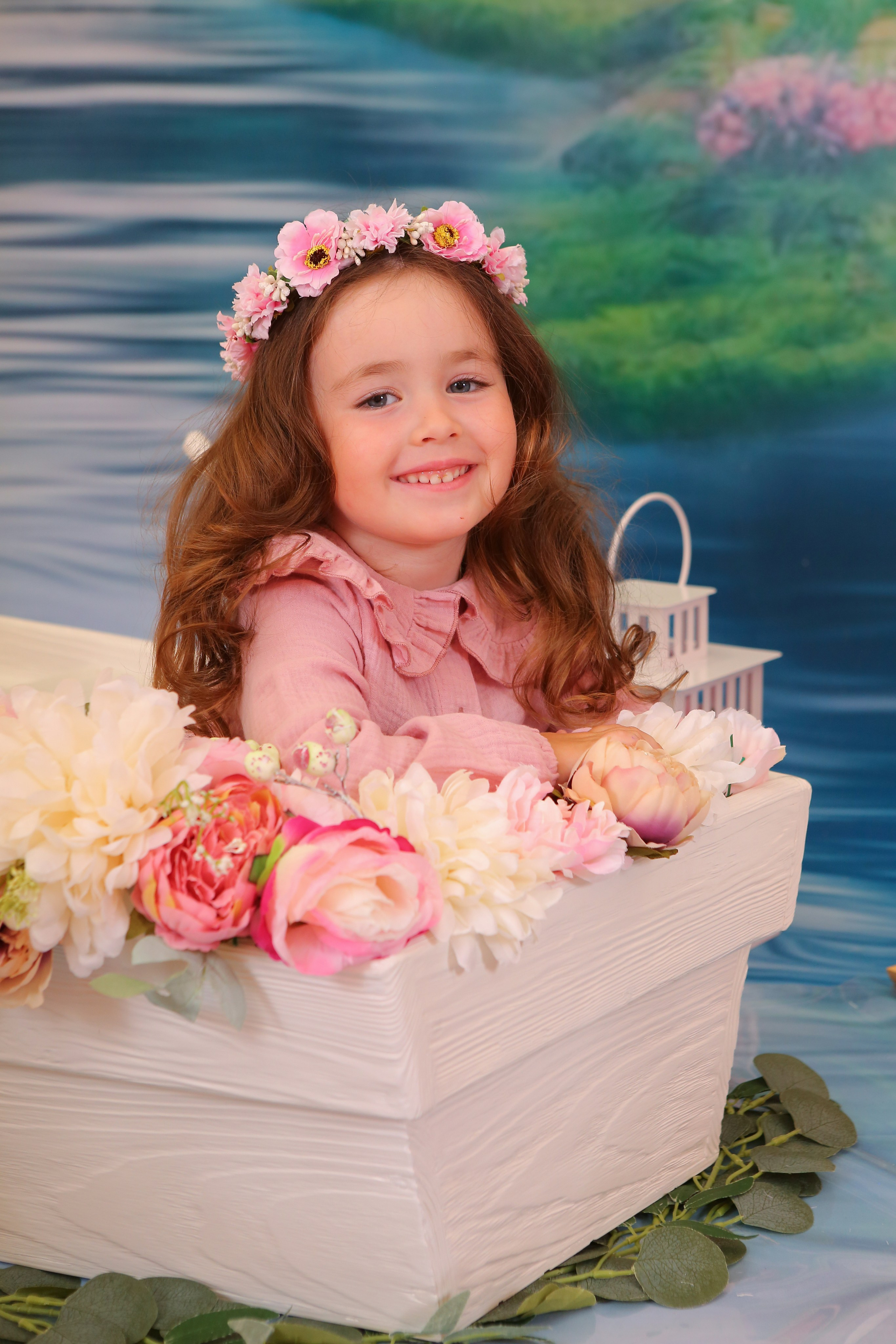 Цветочная лодка. Студия детской и семейной фотографии 12кадров