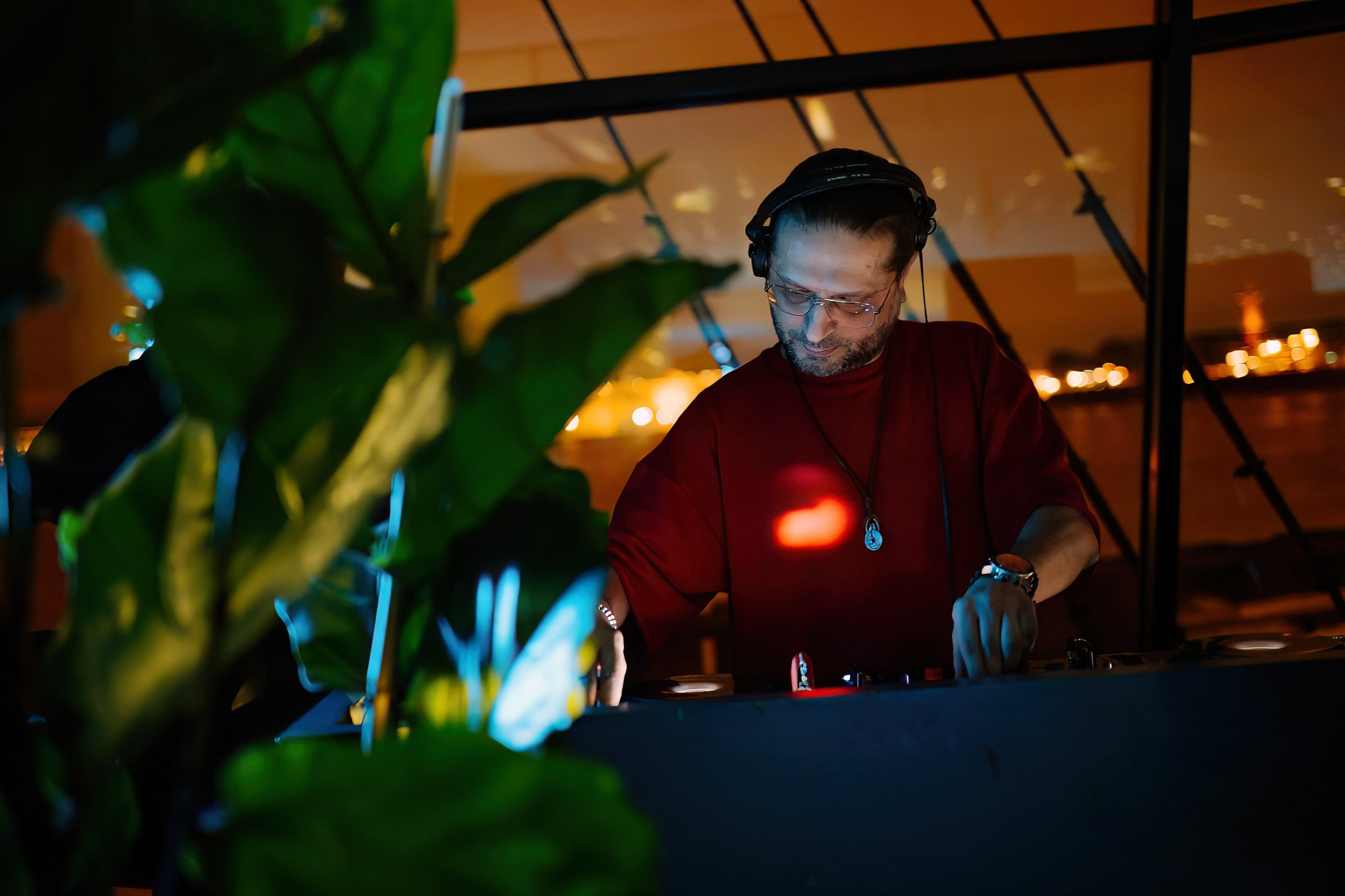 День Рождения DJ Андрей Вакуленко в Магадан. Коммерческий фотограф в Санкт-Петербурге Анна Кобзарь