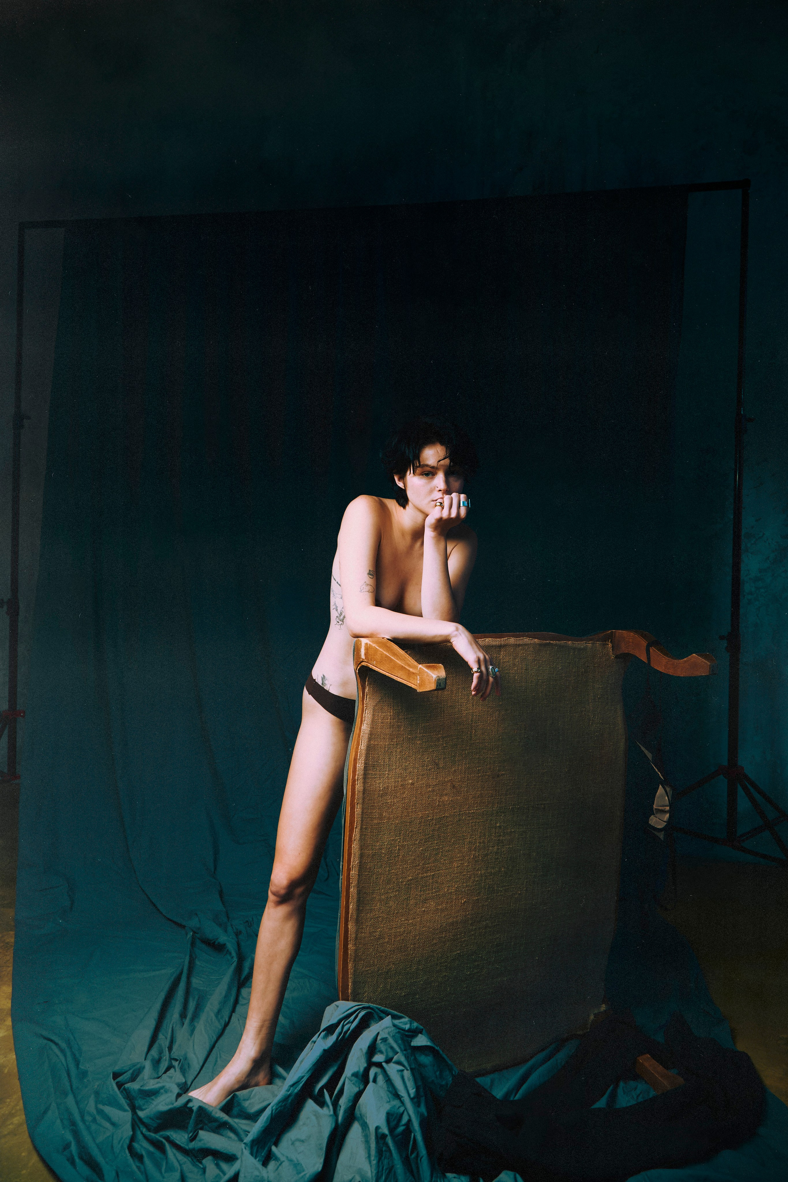 Alan (lumpenmen). Arina Kharakhashian