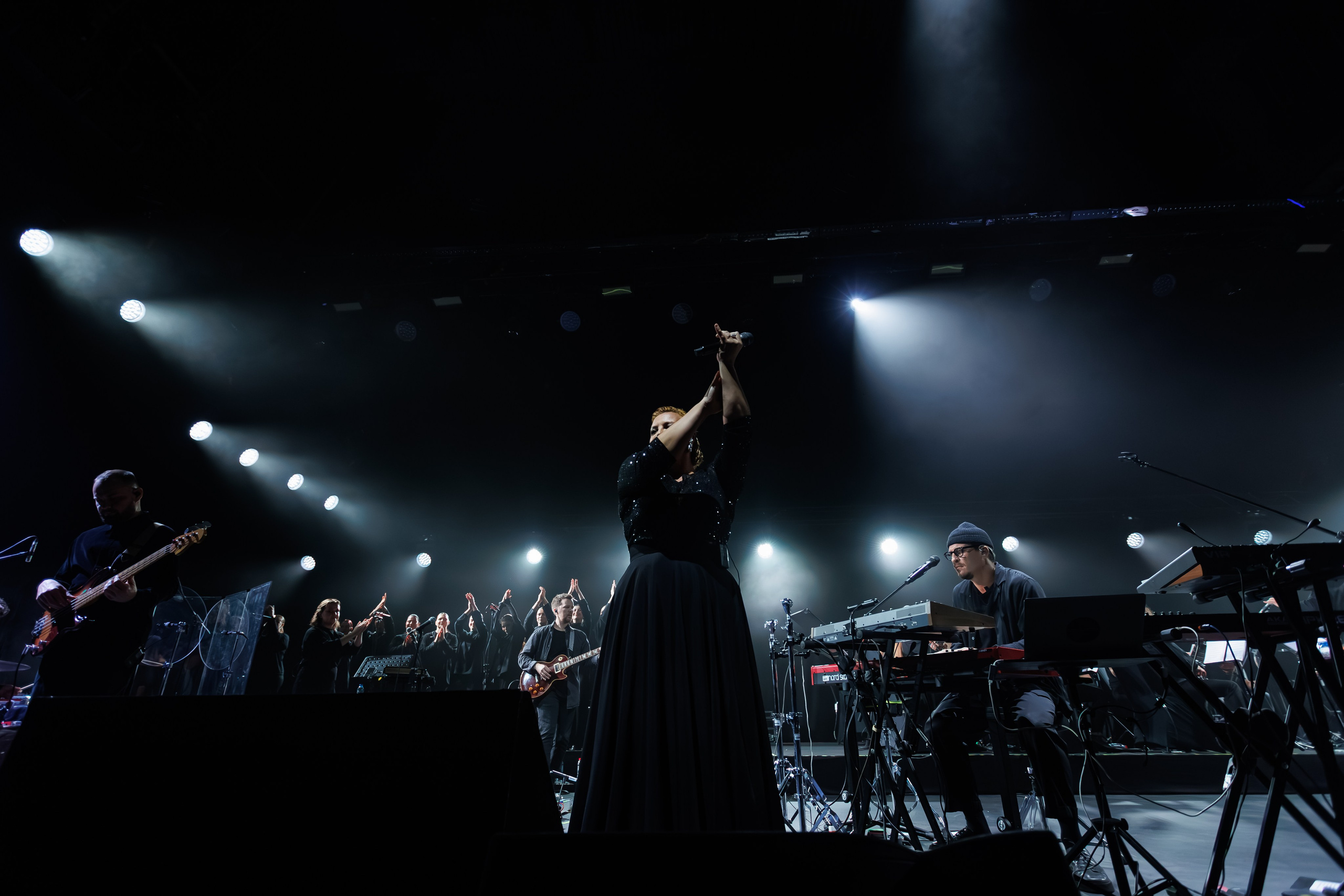 Concert Photography in Dubai — Anton Belyaev Live Performance. Evgen Yatsenko — Photographer in Dubai