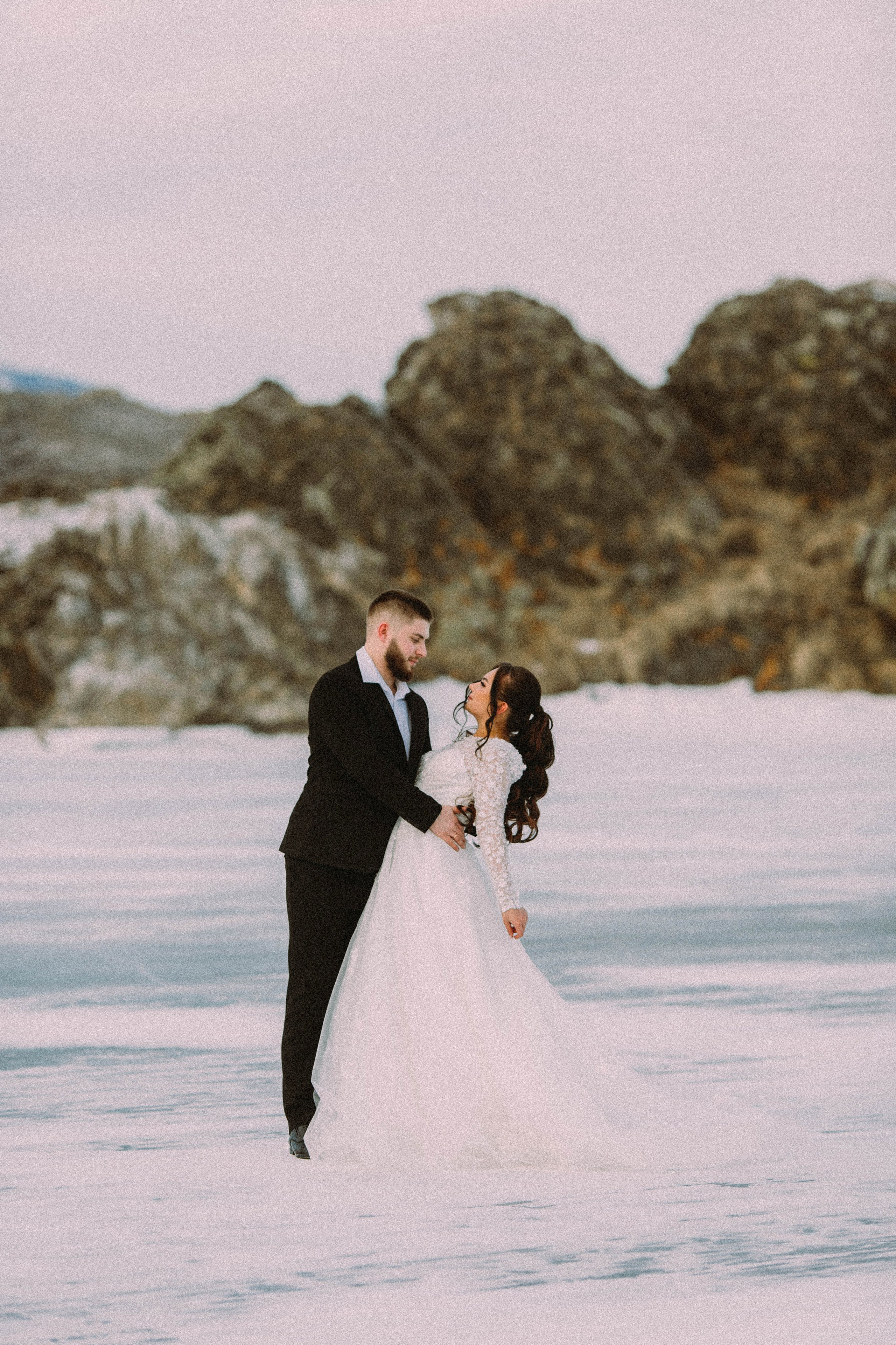 Свадебная зимняя съемка на Байкале. Главная