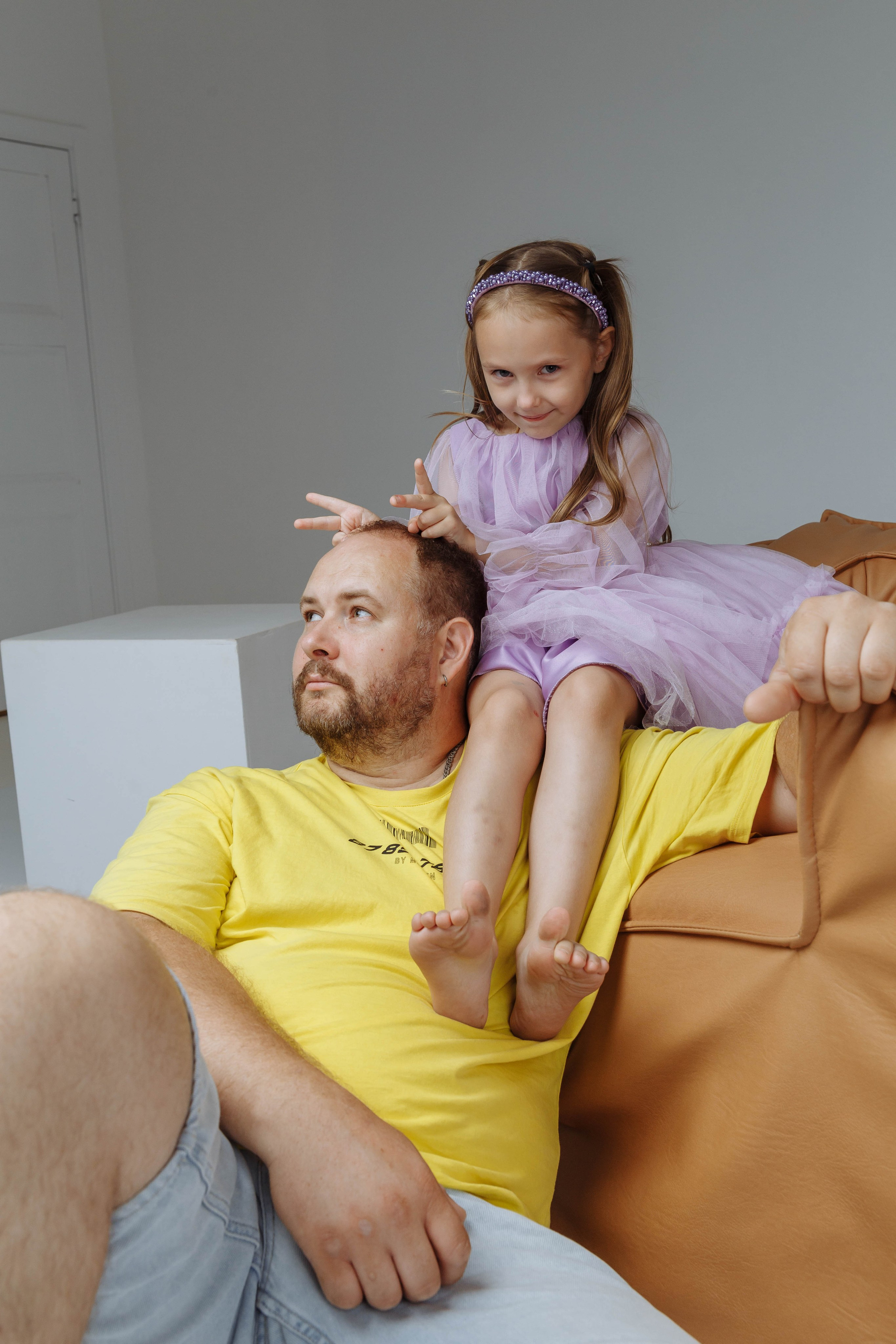 Фотосессия Витали быстро перешла в катание на лошадке. Событийный фотограф Максим Бескоровайновнов