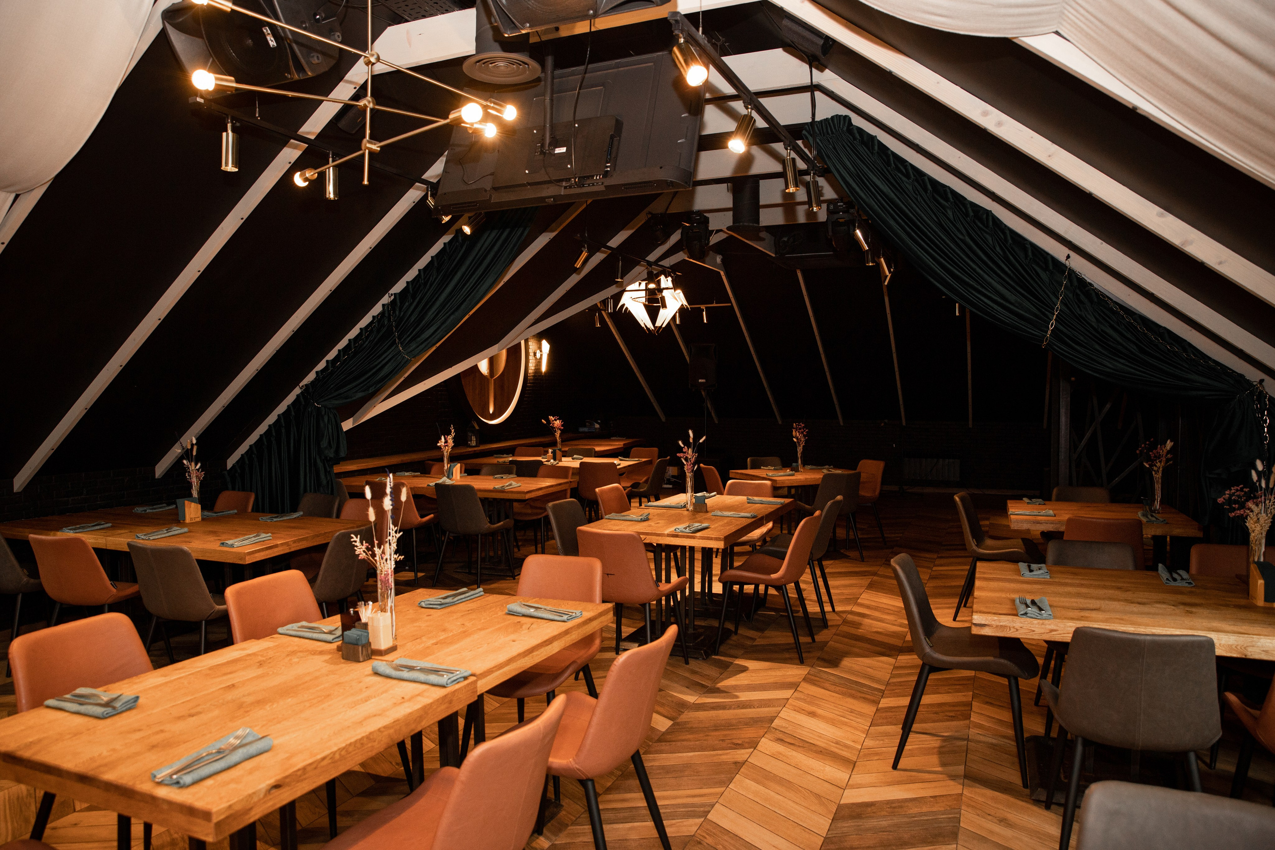 Званый Ужин | Ресторан Кулинарный Цех. Alexey Sentyurin, brands and business photographer in Moscow