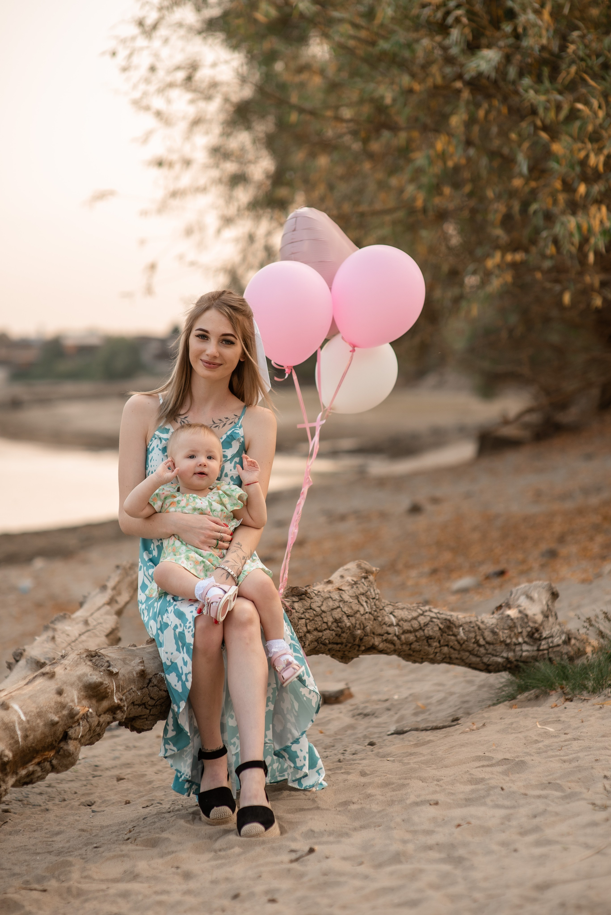 Фотосессия мама с дочкой_река Кубань (цветокор). Детский и семейный фотограф Краснодар / Сочи Сергеева Олеся