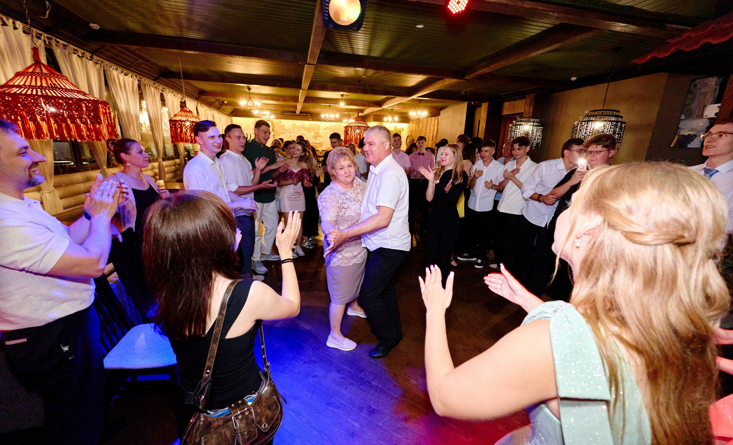 Выпускной 35 Сош. Фотограф Выпускные альбомы Таганрог Сергей Коробченко