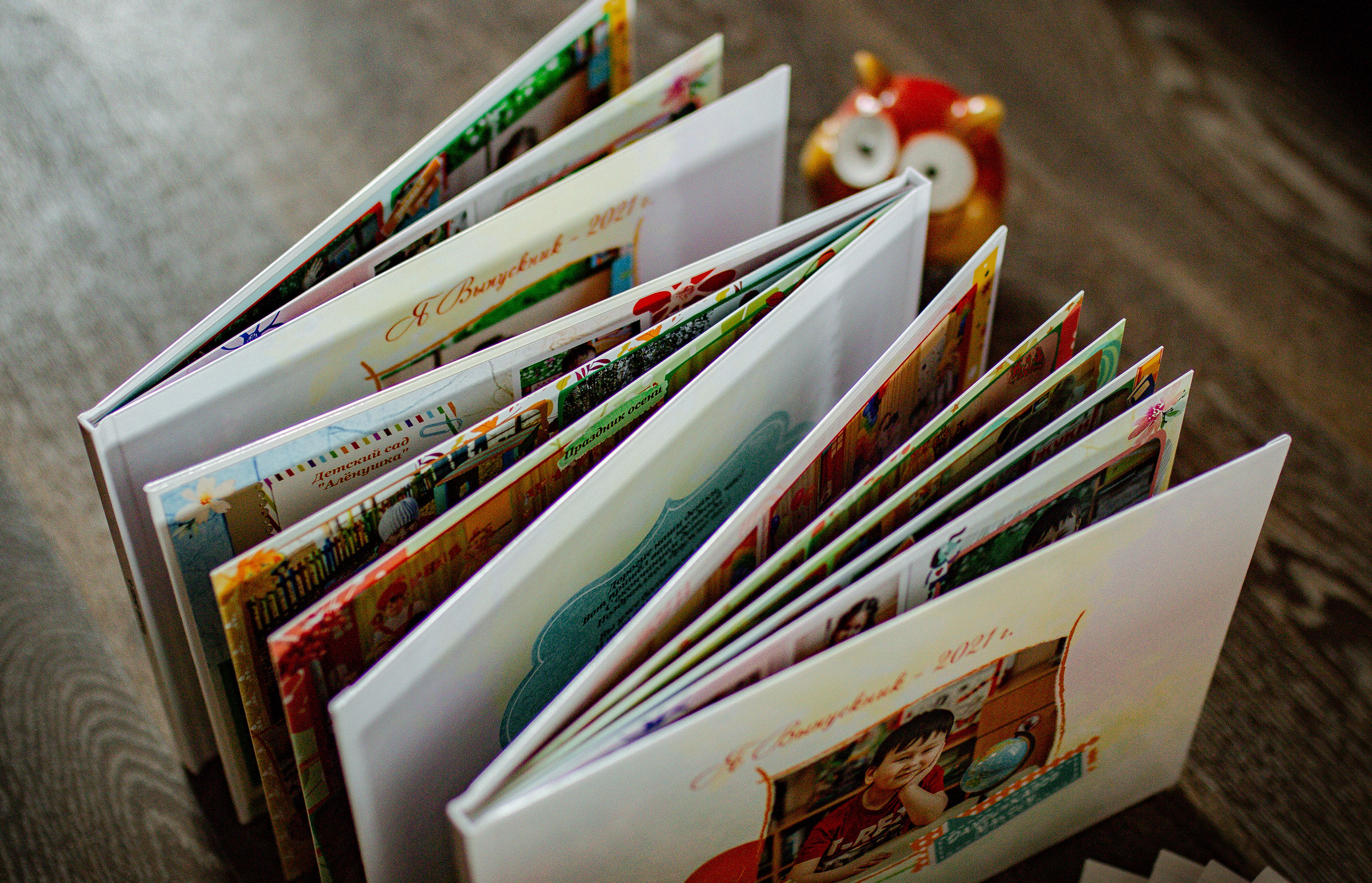 <title> Выпускной альбом Чита, Школа Чита, детский сад Чита,живоефото. Фотограф Григорьева Ольга. Портретная, семейная съёмка, Love Stori, видеосъёмка в городе Чита. Выпускные альбомы, фотокниги