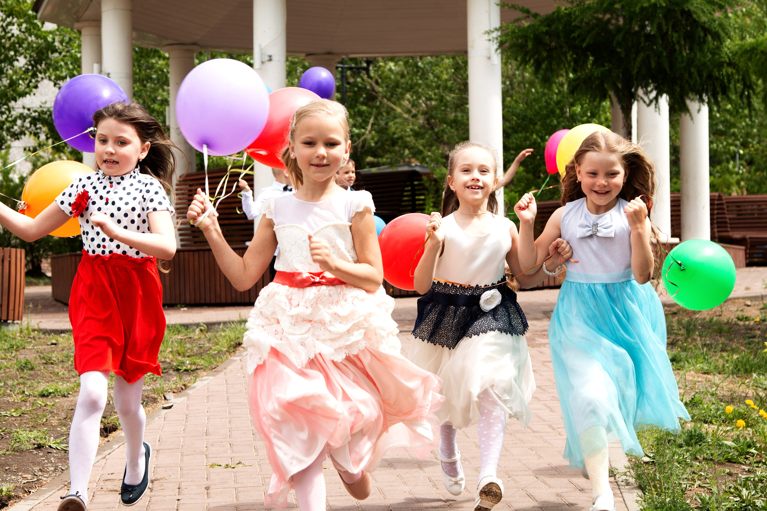 <title> Выпускной альбом Чита, Школа Чита, детский сад Чита,живоефото. Фотограф Григорьева Ольга. Портретная, семейная съёмка, Love Stori, видеосъёмка в городе Чита. Выпускные альбомы, фотокниги