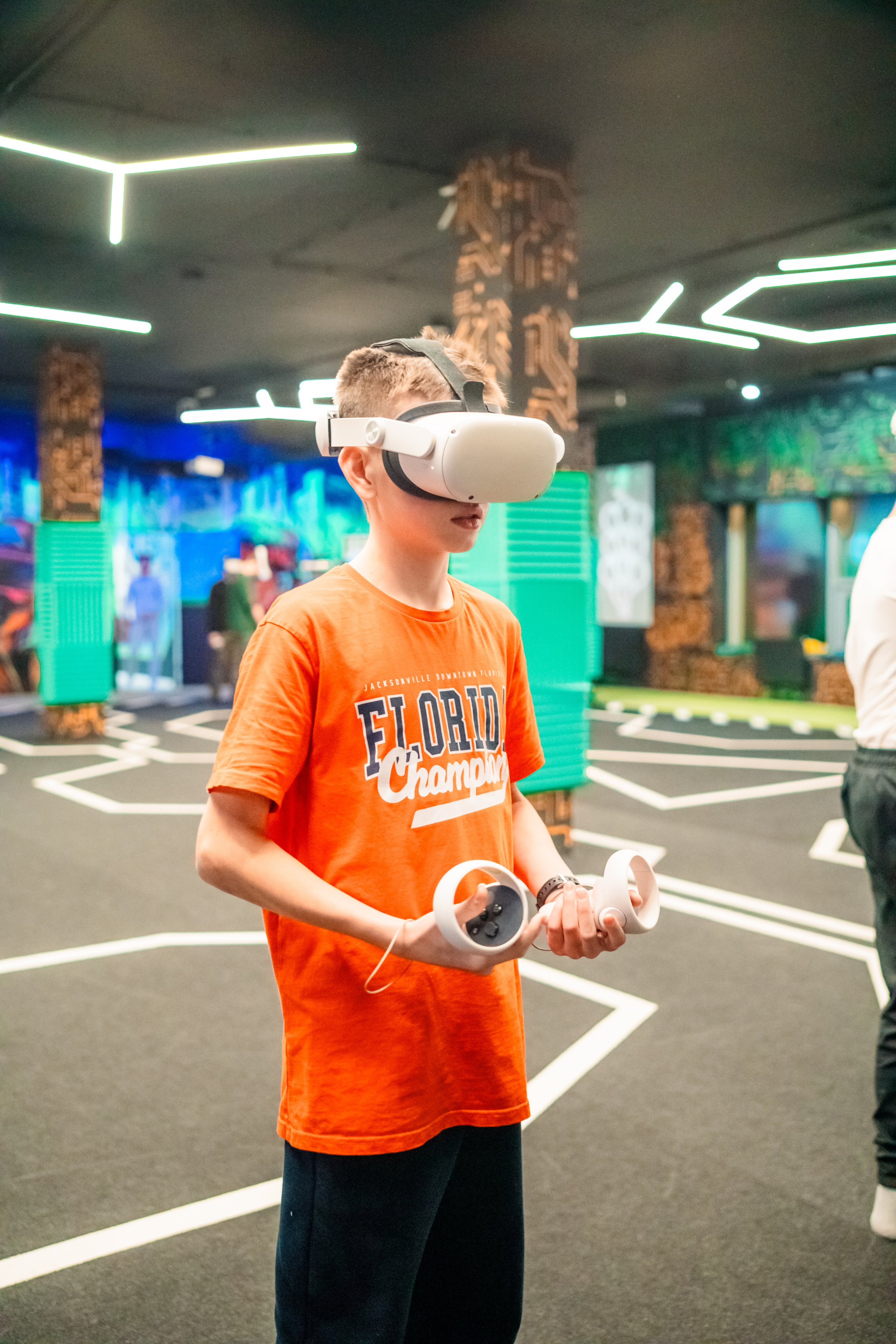 VR (November-December 2024). Felixtones