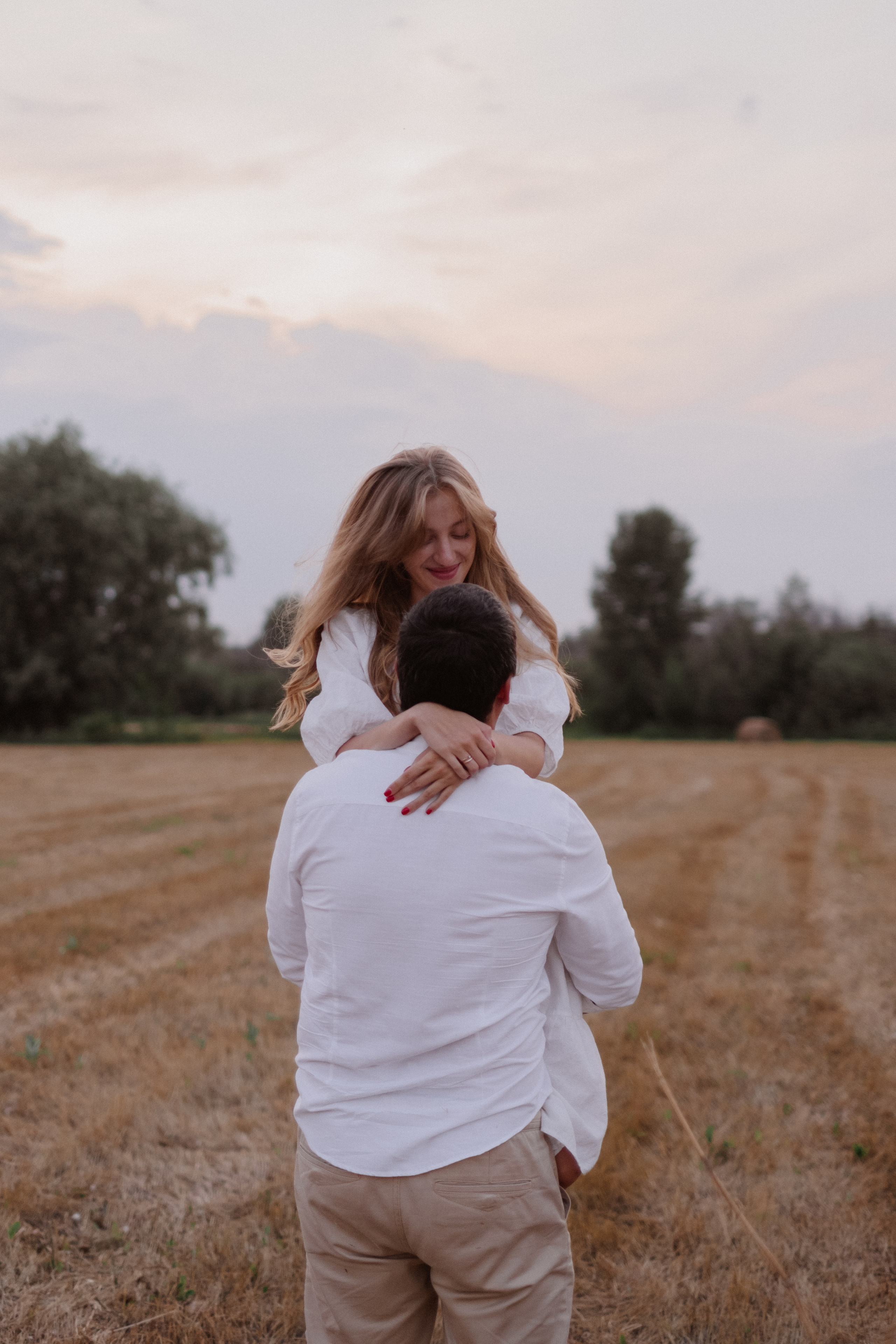 В поле Ксюша + Саша + Кира. Свадебный и семейный фотограф г. Волгоград Биленко Ангелина