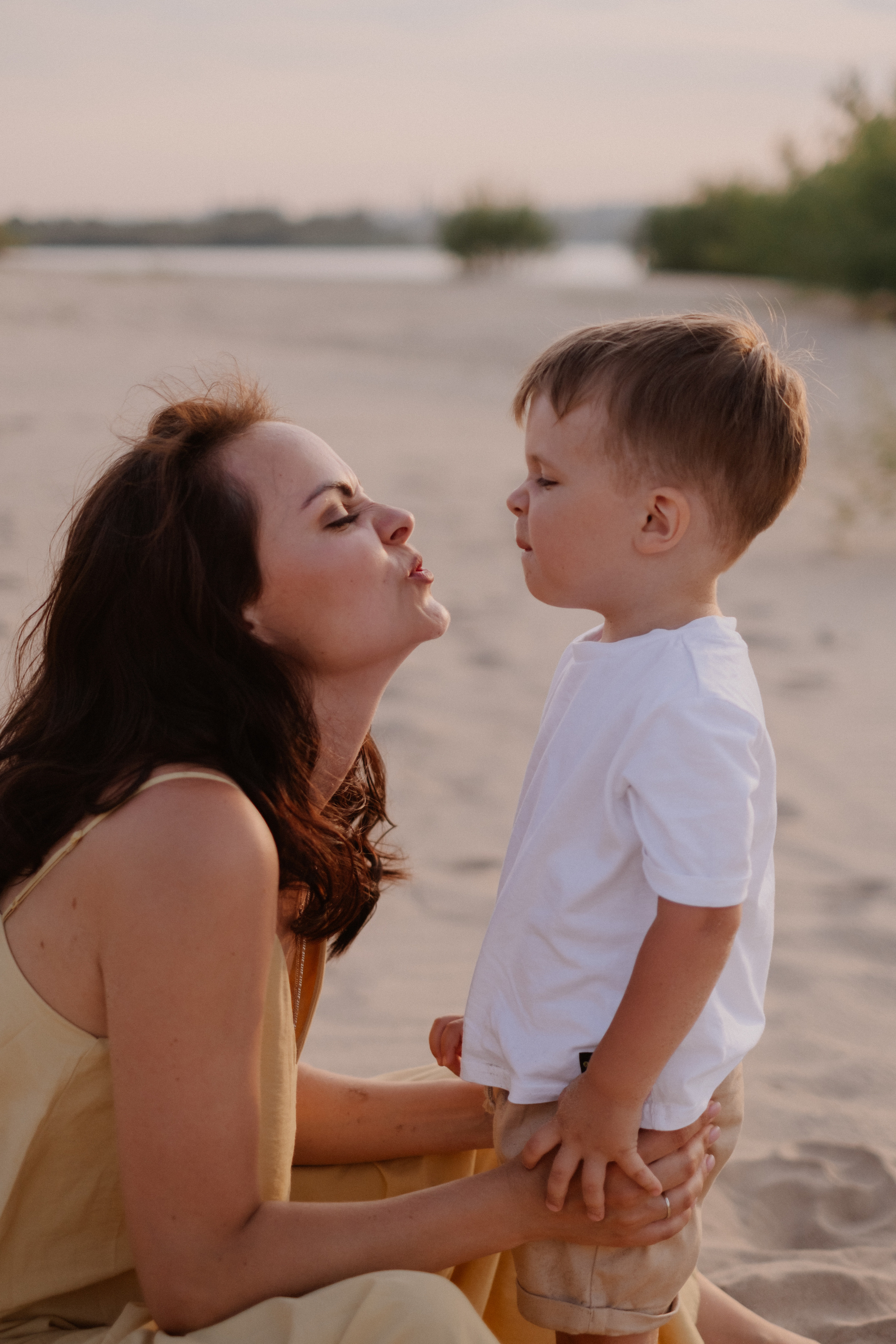 Пляжная фотосессия Любовь + Дима + Тима. Свадебный и семейный фотограф г. Волгоград Биленко Ангелина