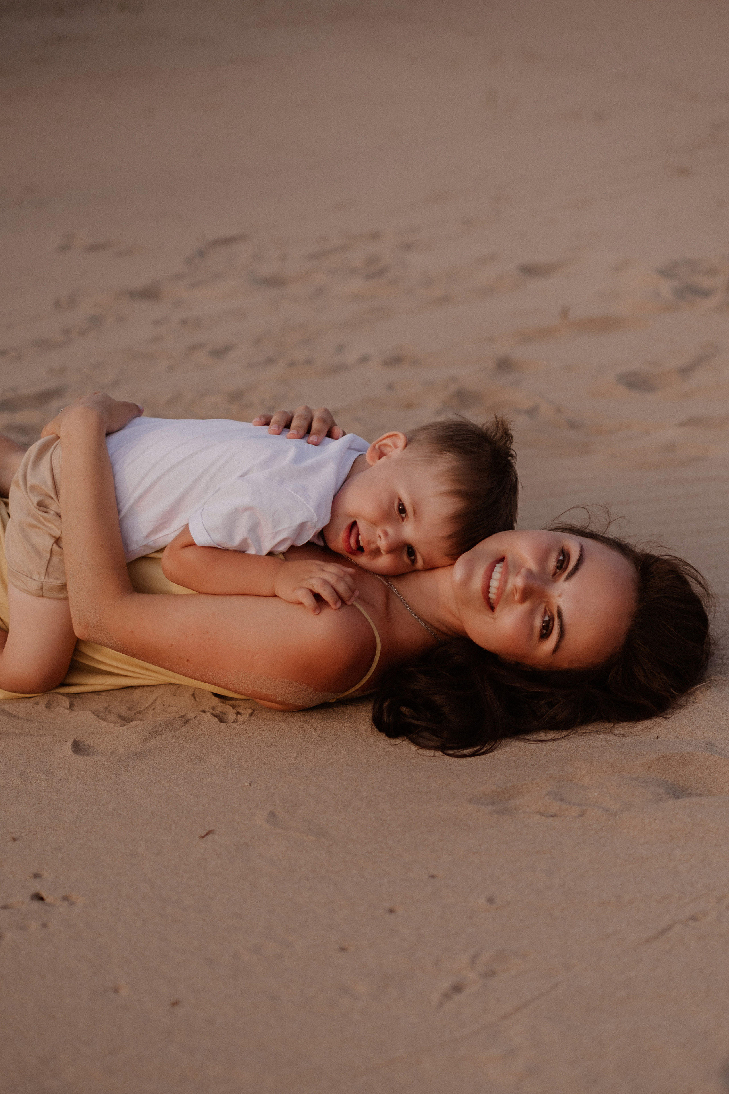 Пляжная фотосессия Любовь + Дима + Тима. Свадебный и семейный фотограф г. Волгоград Биленко Ангелина