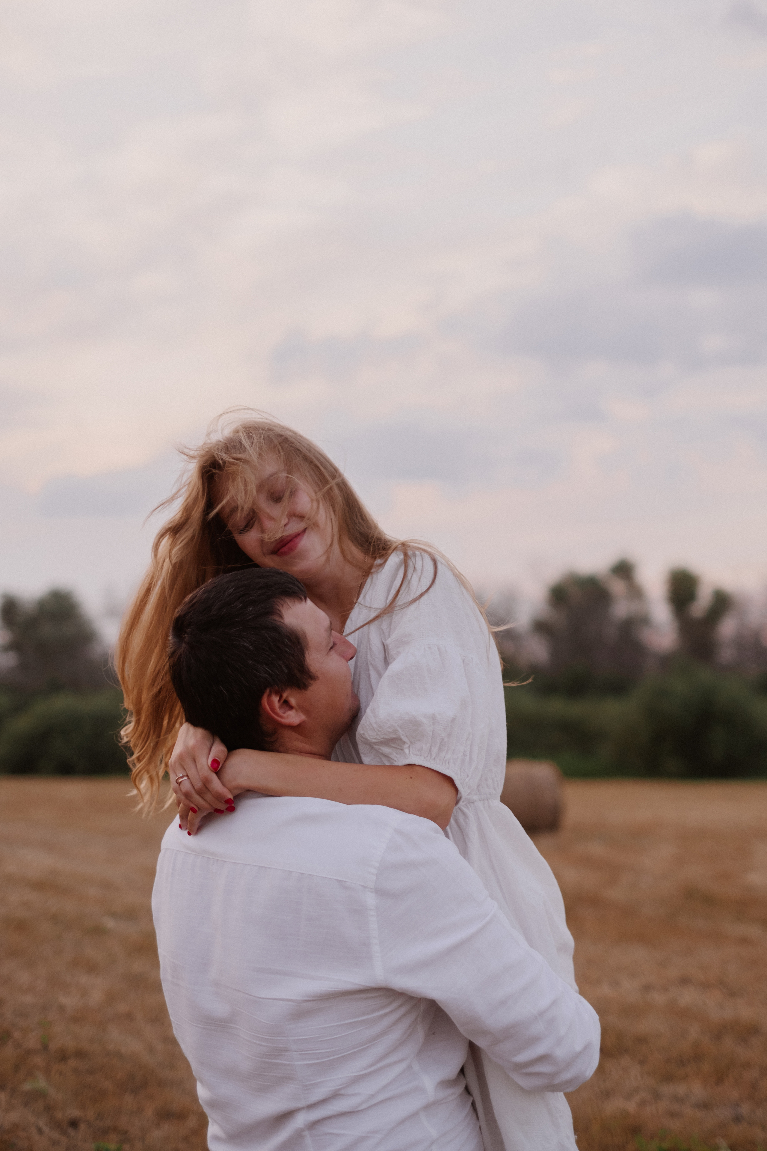 В поле Ксюша + Саша + Кира. Свадебный и семейный фотограф г. Волгоград Биленко Ангелина