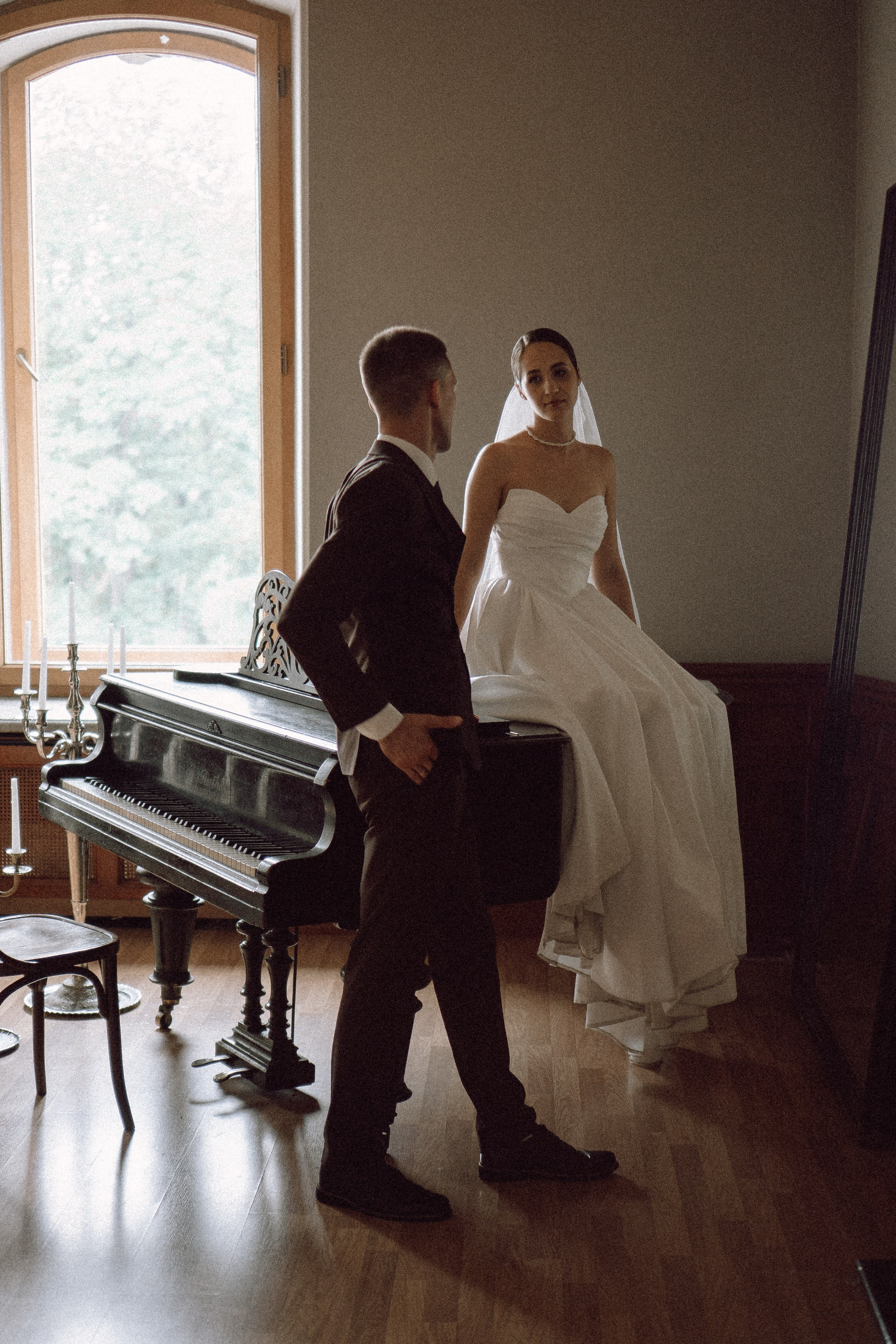 СВАДЕБНАЯ ПРОГУЛКА В САНТК-ПЕТЕРБУРГЕ (ИСАКИЕВСКИЙ СОБОР, ЗИМНЯЯ КАНАВКА, ЭРМИТАЖ И БОЛЬШАЯ МОРСКАЯ УЛИЦА). Профессиональный фотограф, Санкт-Петербург — Виктория Богомолова