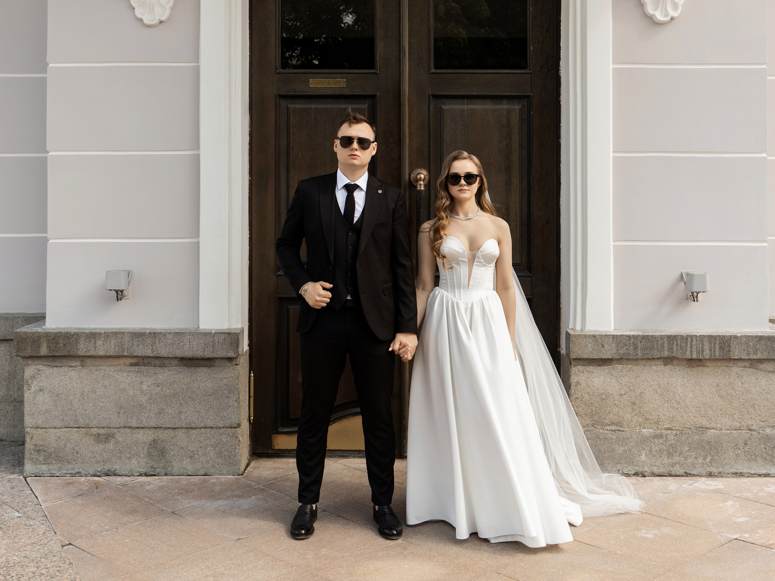 Свадебная фотосессия в Екатеринбурге, фотосессия у Оперного театра, сборы в отеле. Фотограф Татьяна Мамонтова