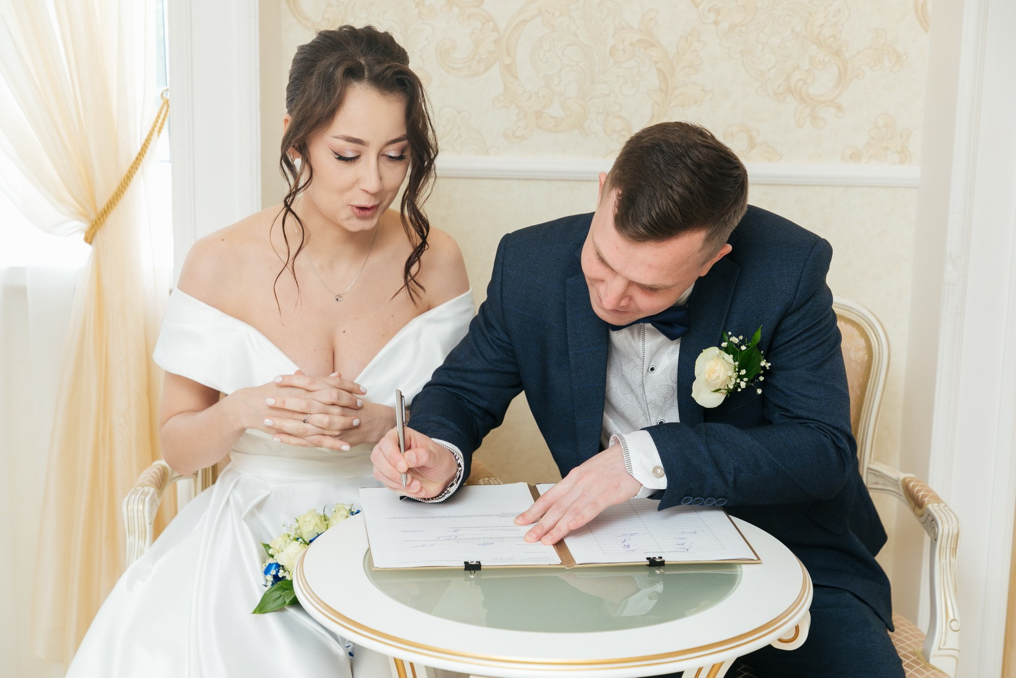 свадебная съемка в петергофе, найти фотографа на свадьбу, свадебный фотограф, свадебное платье купить, свадебный салон, свадебные кольца