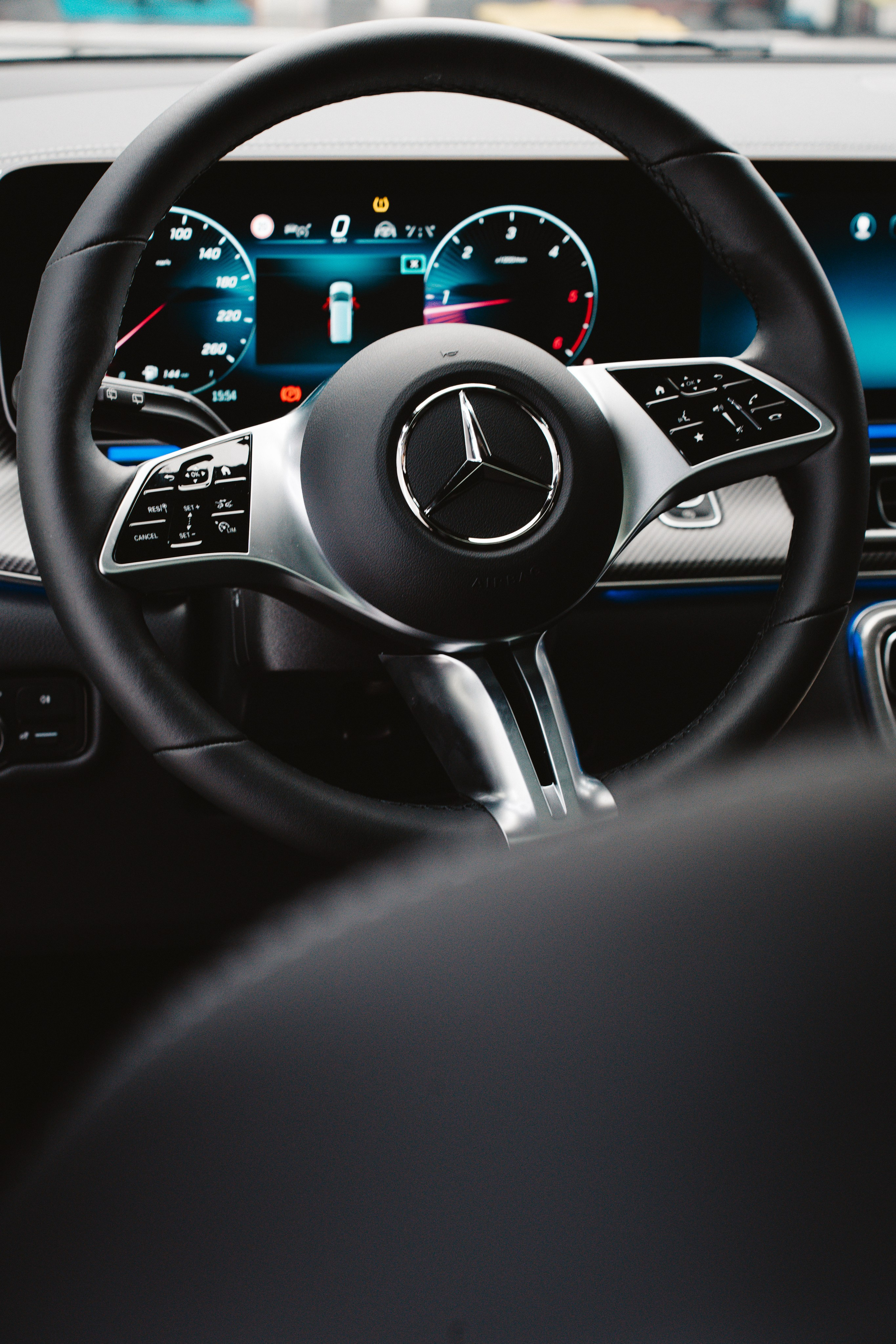 Triumph Car Services. Photographer based in moscow Peter Tchana