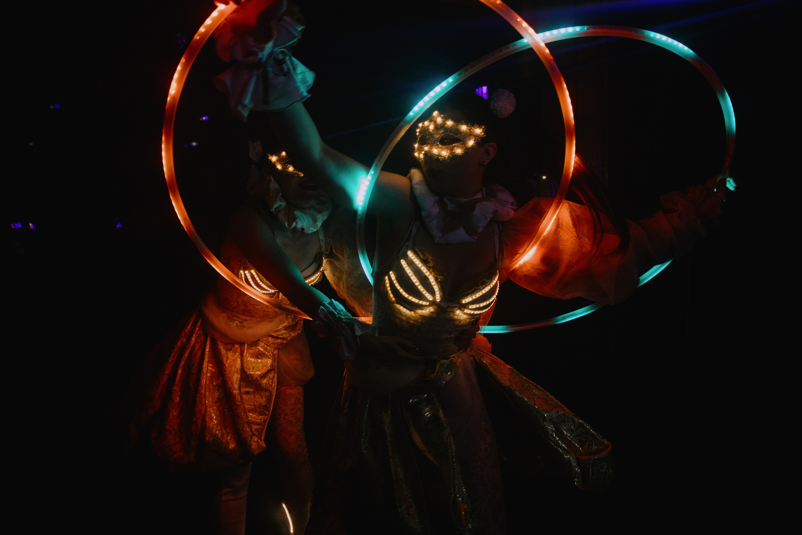 See `You Perfume. Фотограф в Москве и Санкт-Петербурге Дарина