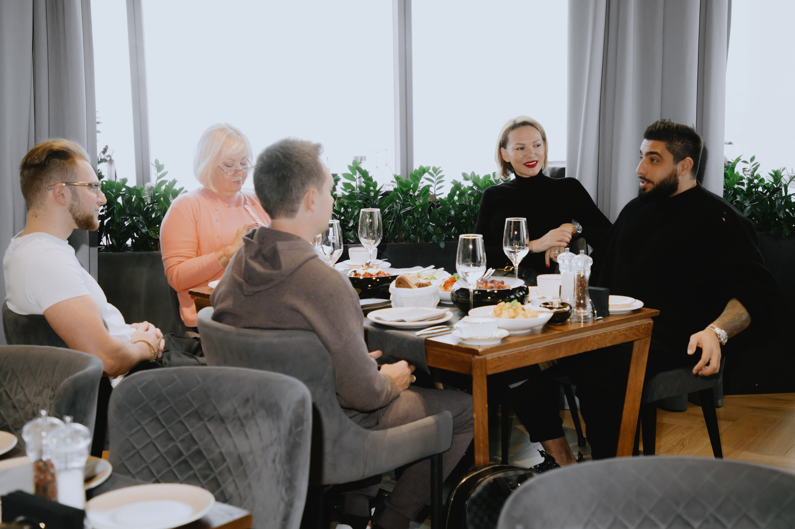Бизнес завтрак на 89 этаже. Фотограф в Москве и Санкт-Петербурге Дарина