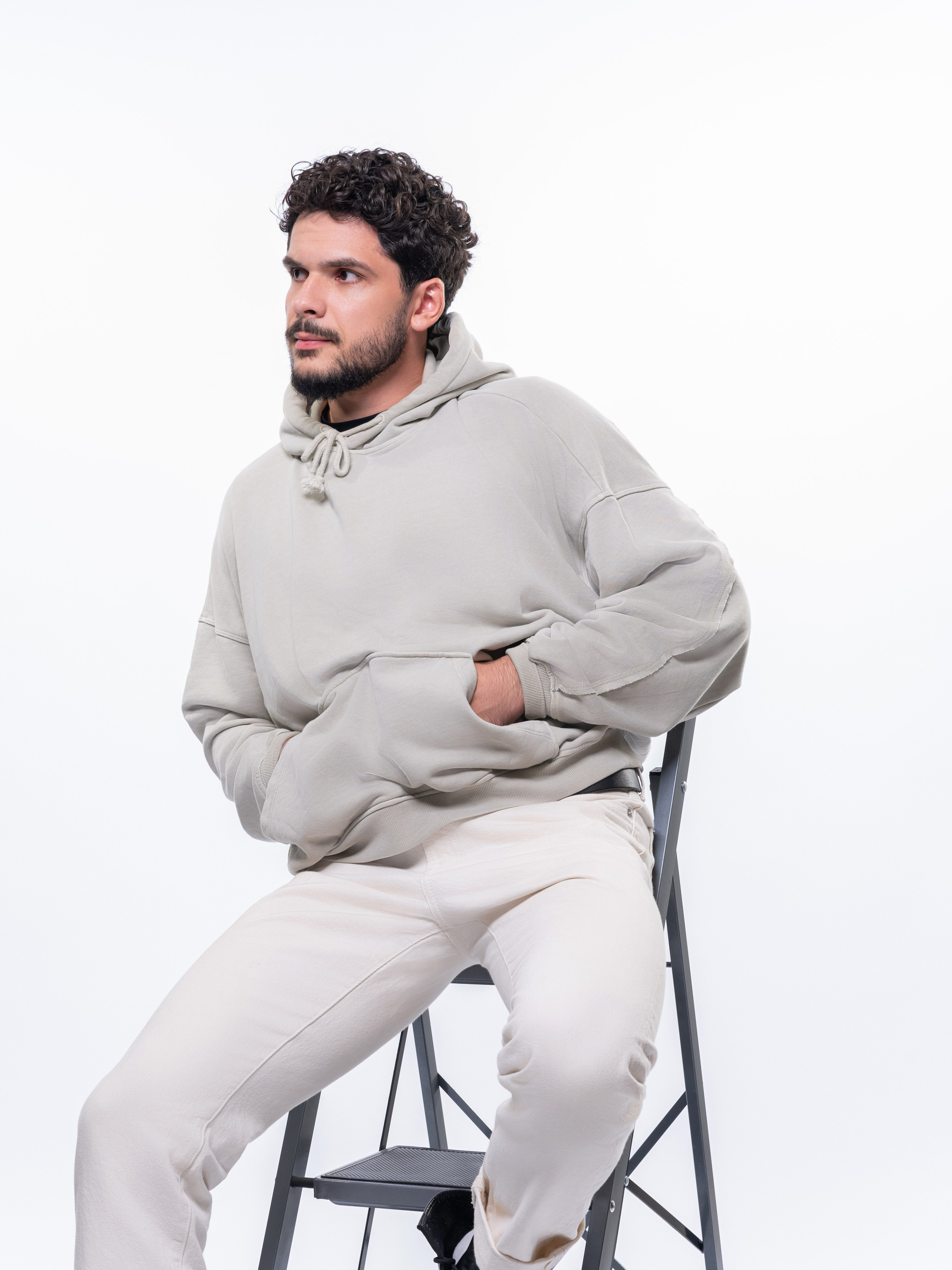 МОДЕЛЬ ДЕНИС. Студия рекламной и предметной съемки товаров WELKO Studio