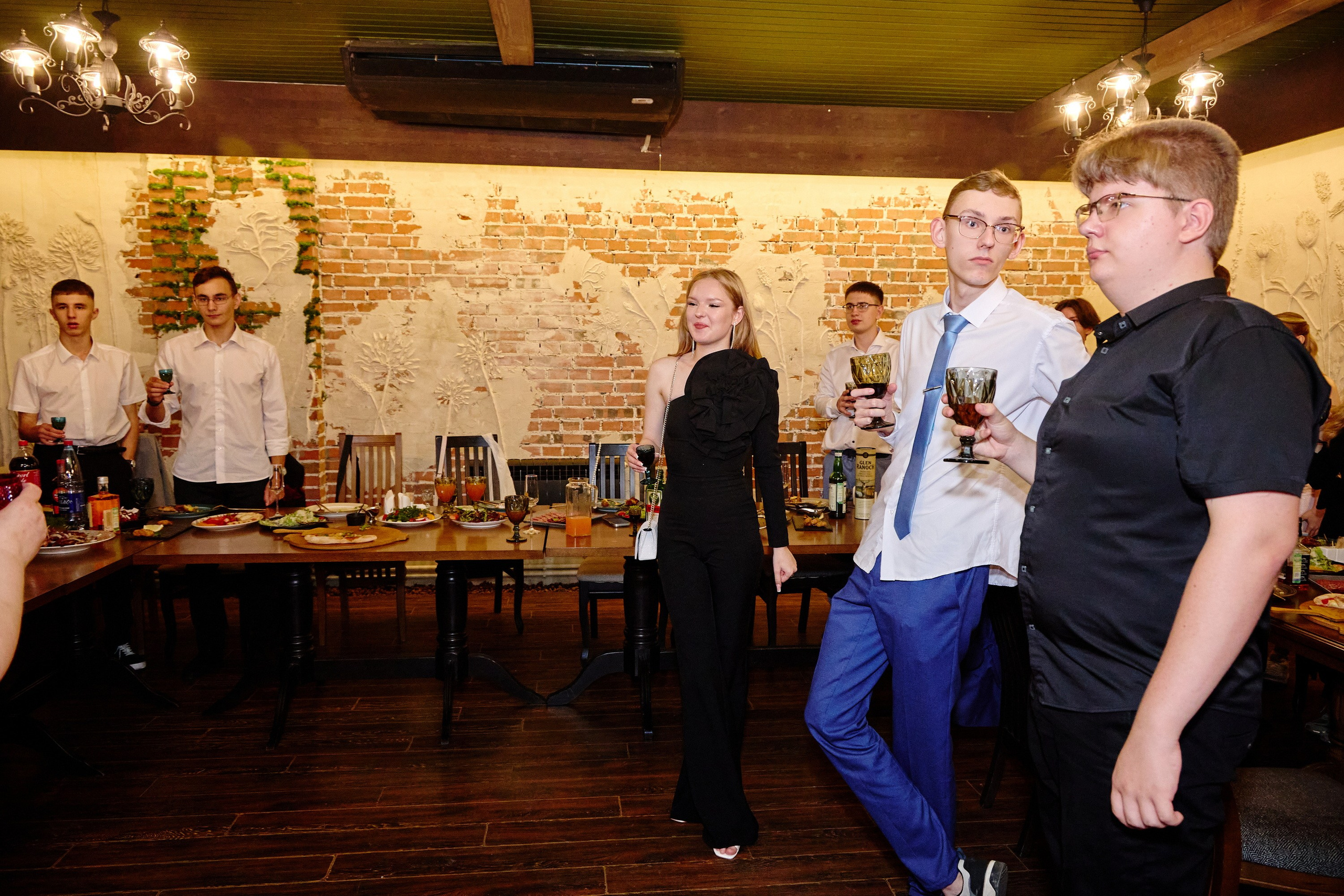 Выпускной 35 Сош. Фотограф Выпускные альбомы Таганрог Сергей Коробченко