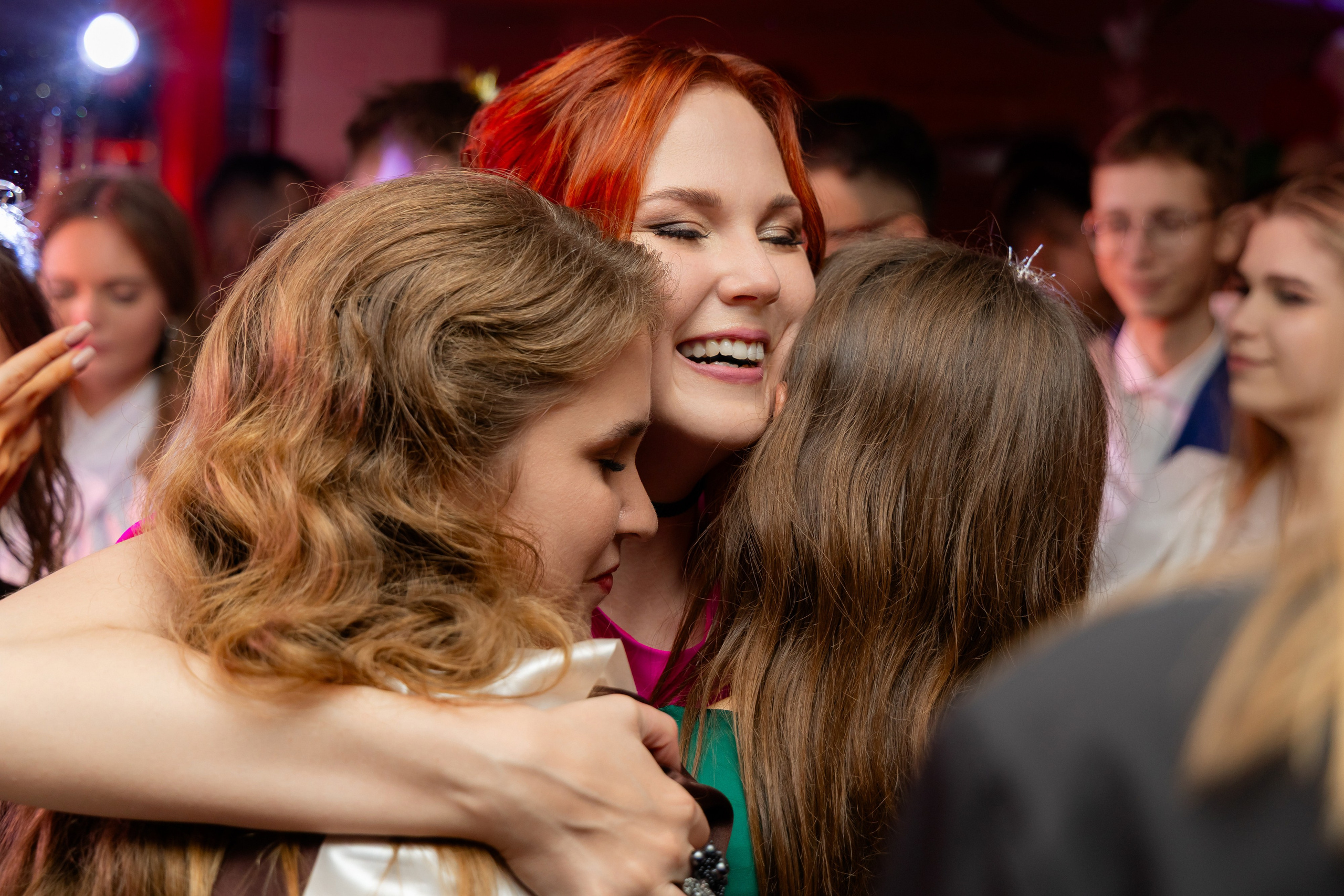 Школьный выпускной 2025 год в Минске, Беларуси. Свадебный фотограф в Минске/Беларуси Сергей Спиридонов