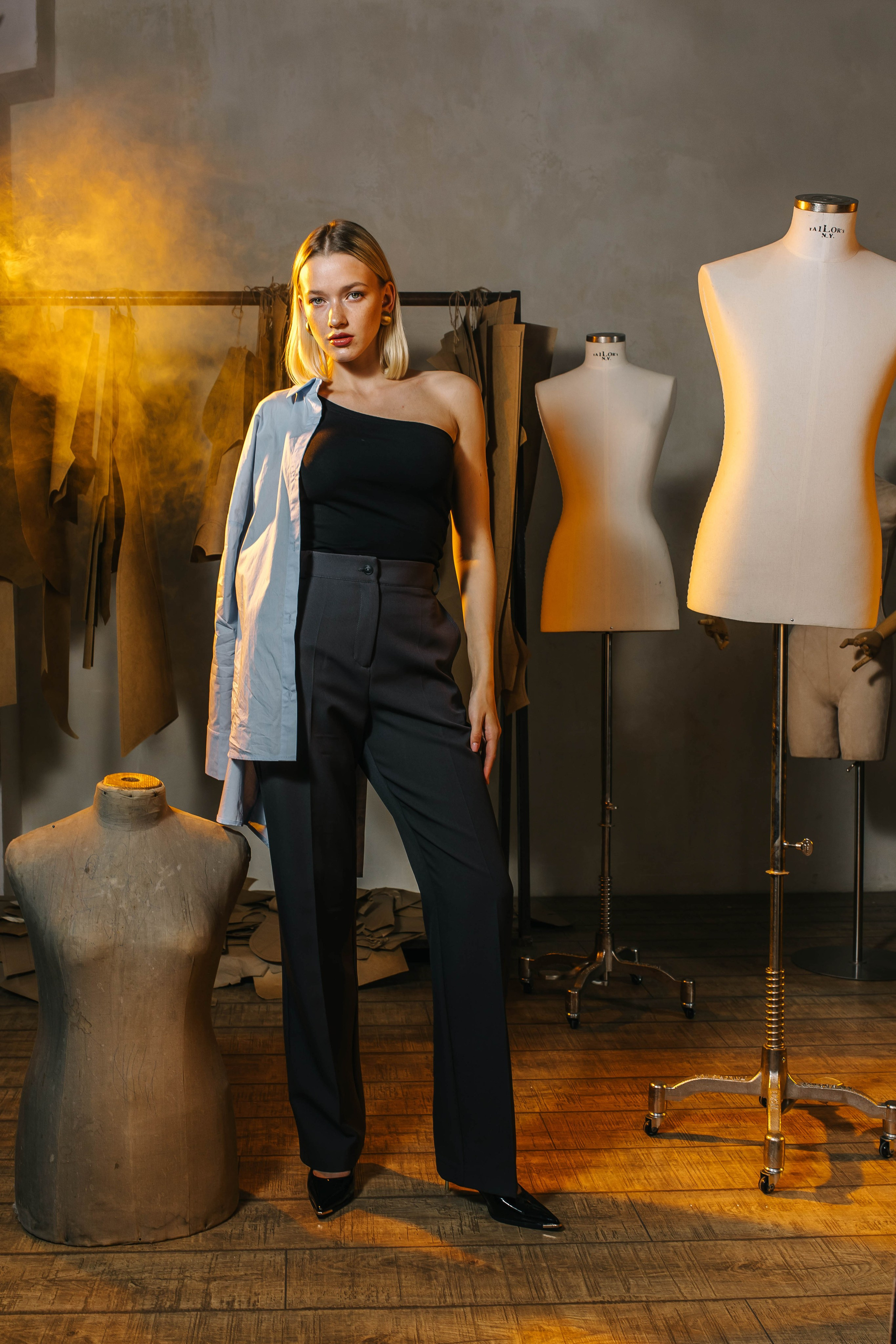 Реклама Брюк. Профессиональный фотограф