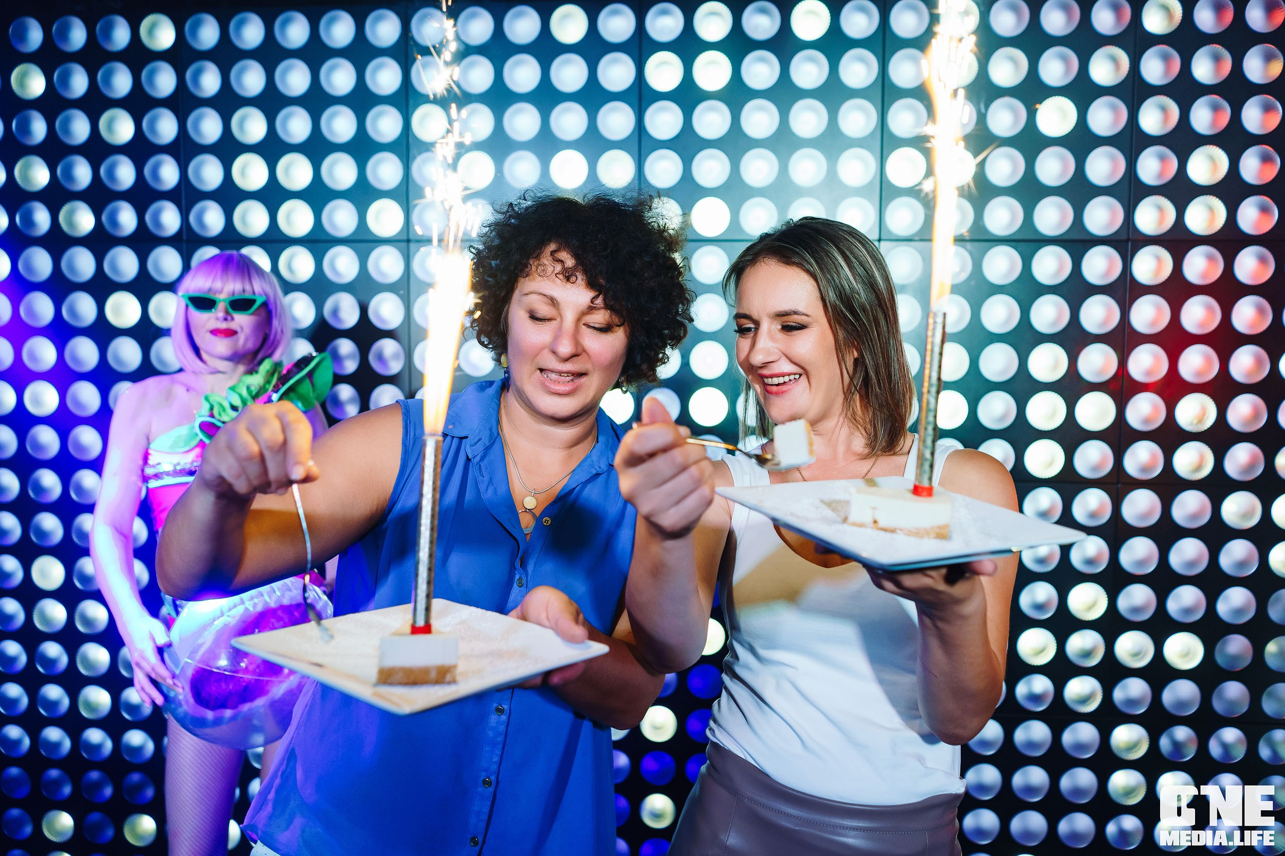 Фоторепортаж из караоке-клуба Эйфория. One Media Life: фоторепортажи, фотоотчеты с мероприятий и заведений