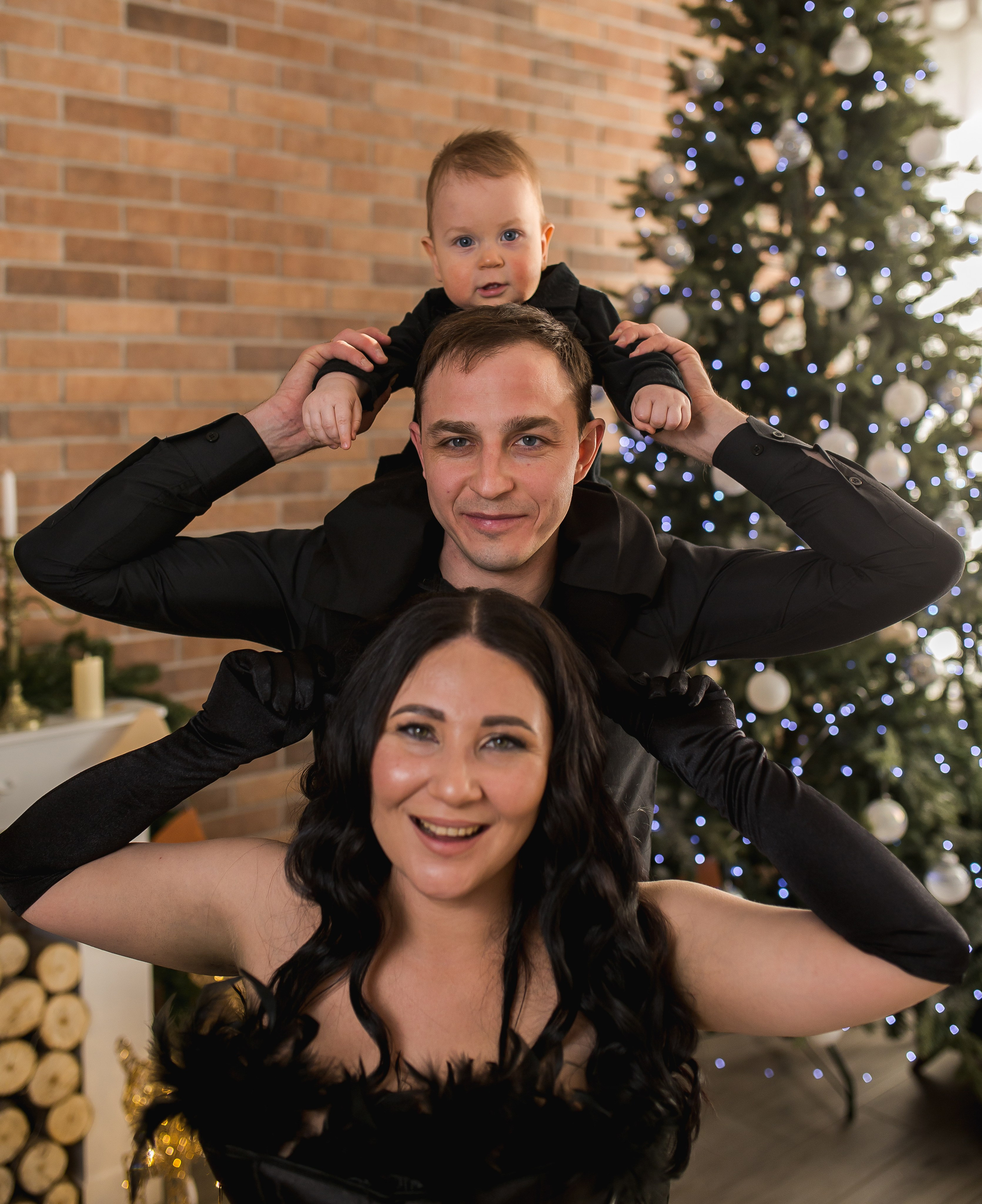 #фотографтольятти #фотографтлт #семейнаяфотосессия #домашняяфотосессиятольятти #мамытольятти #тлт #тольятти #фотоистория #семейныетрадиции #новогодняяфотосессиятольятти #фотограф