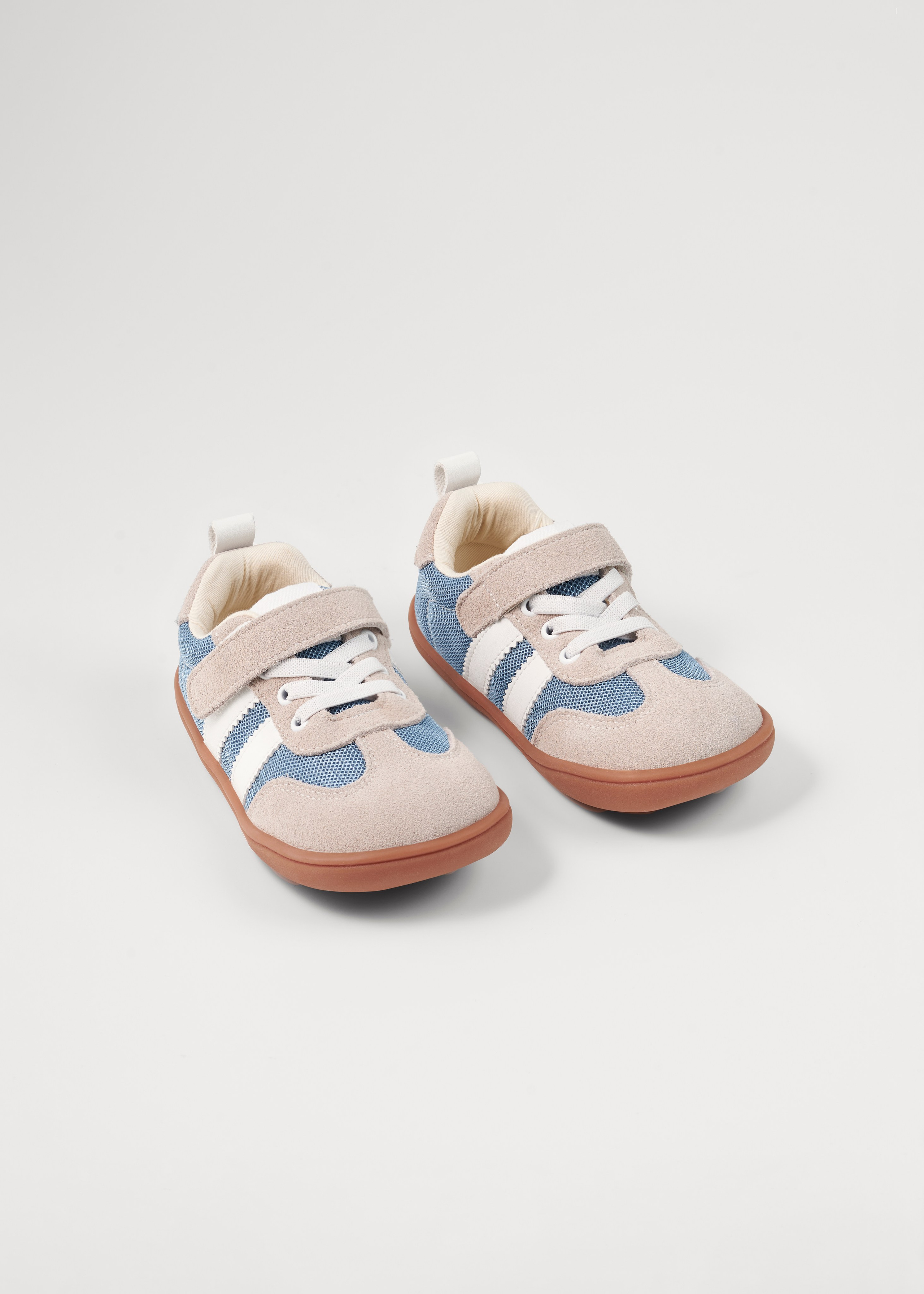 Каталог на белом фоне. Предметный фотограф в Новосибирске Лебедева Дарина