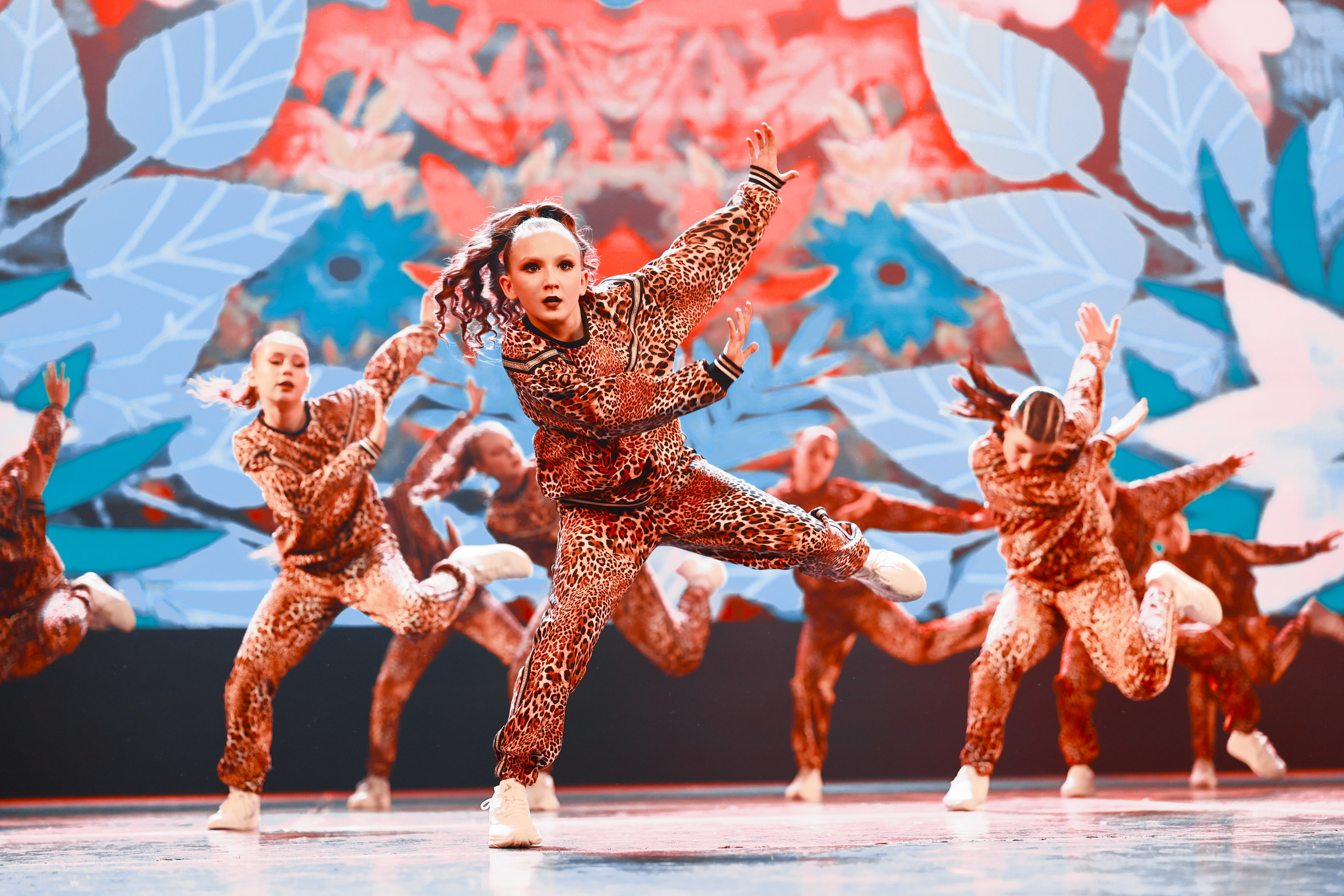 TODES Новогодняя перезагрузка 2024. MIG — студия спортивной фотографии Михаила Голянского