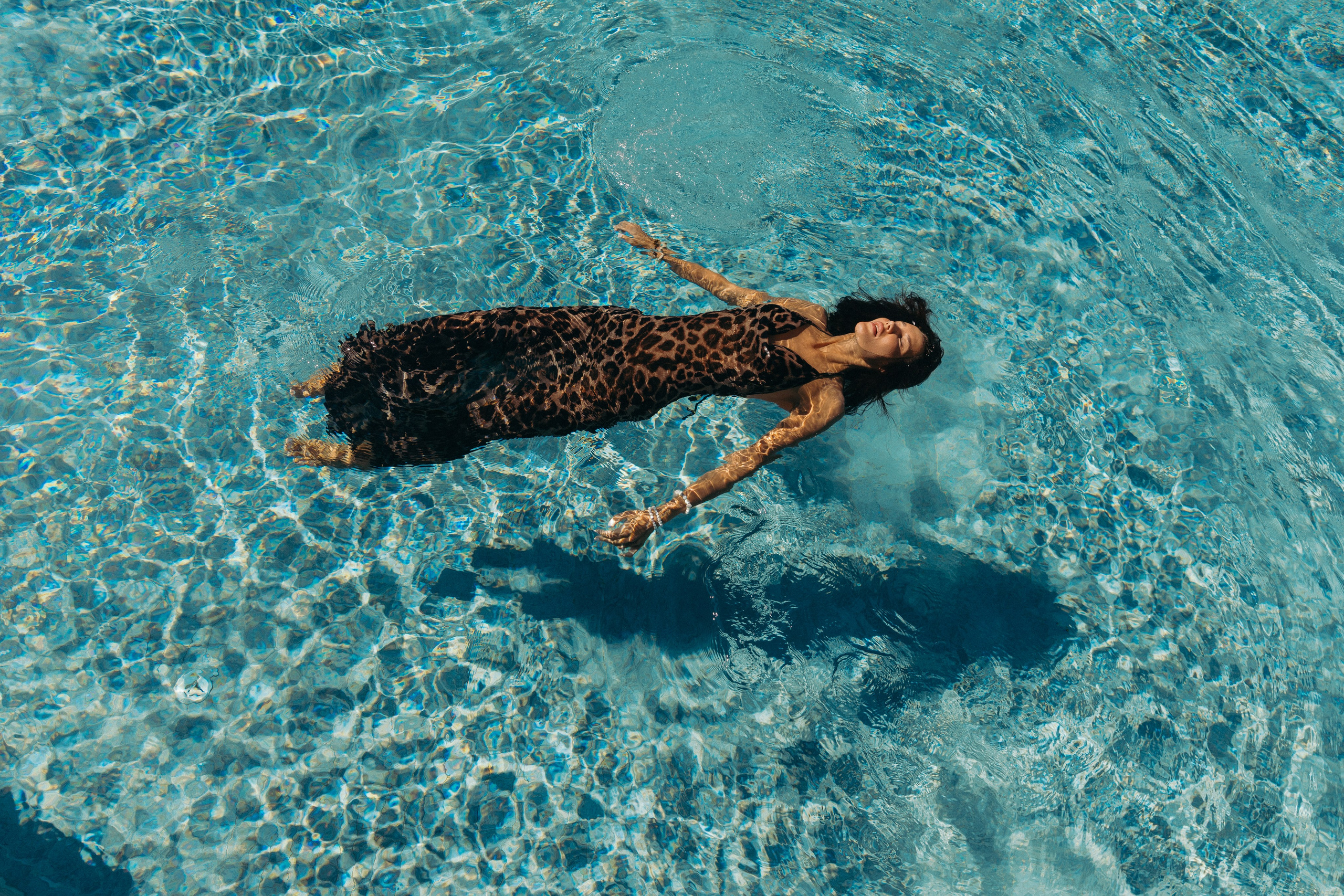 Pool Relax. Anastasia Lanina — Fashion & Portrait Photographer in Bodrum