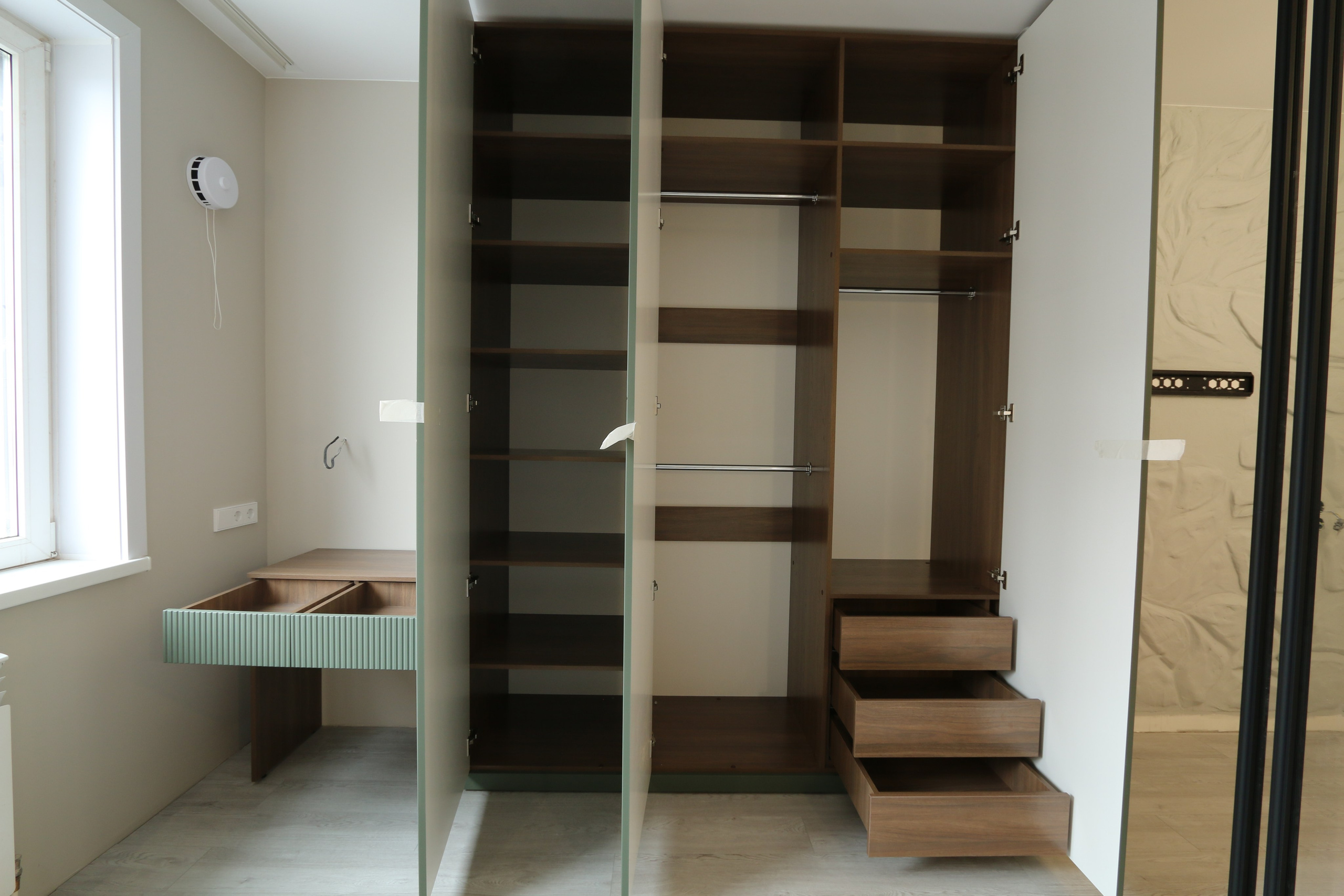 Ул. Гурьевская улица, 177/1. Мебельное ателье РАУМАН