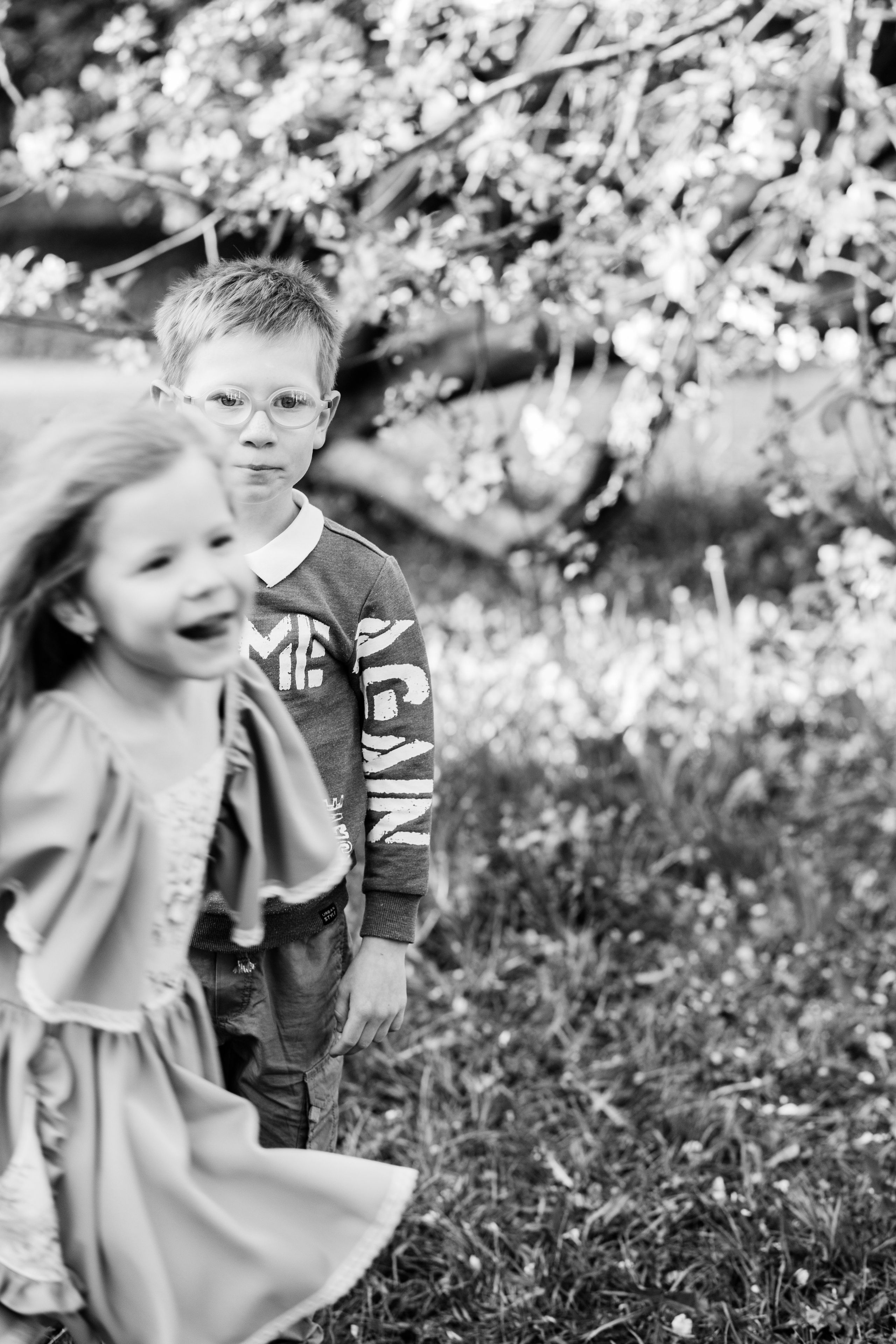 Семейная фотосессия в белых яблонях. Фотограф в Санкт-Петербурге, Анна Скворцова