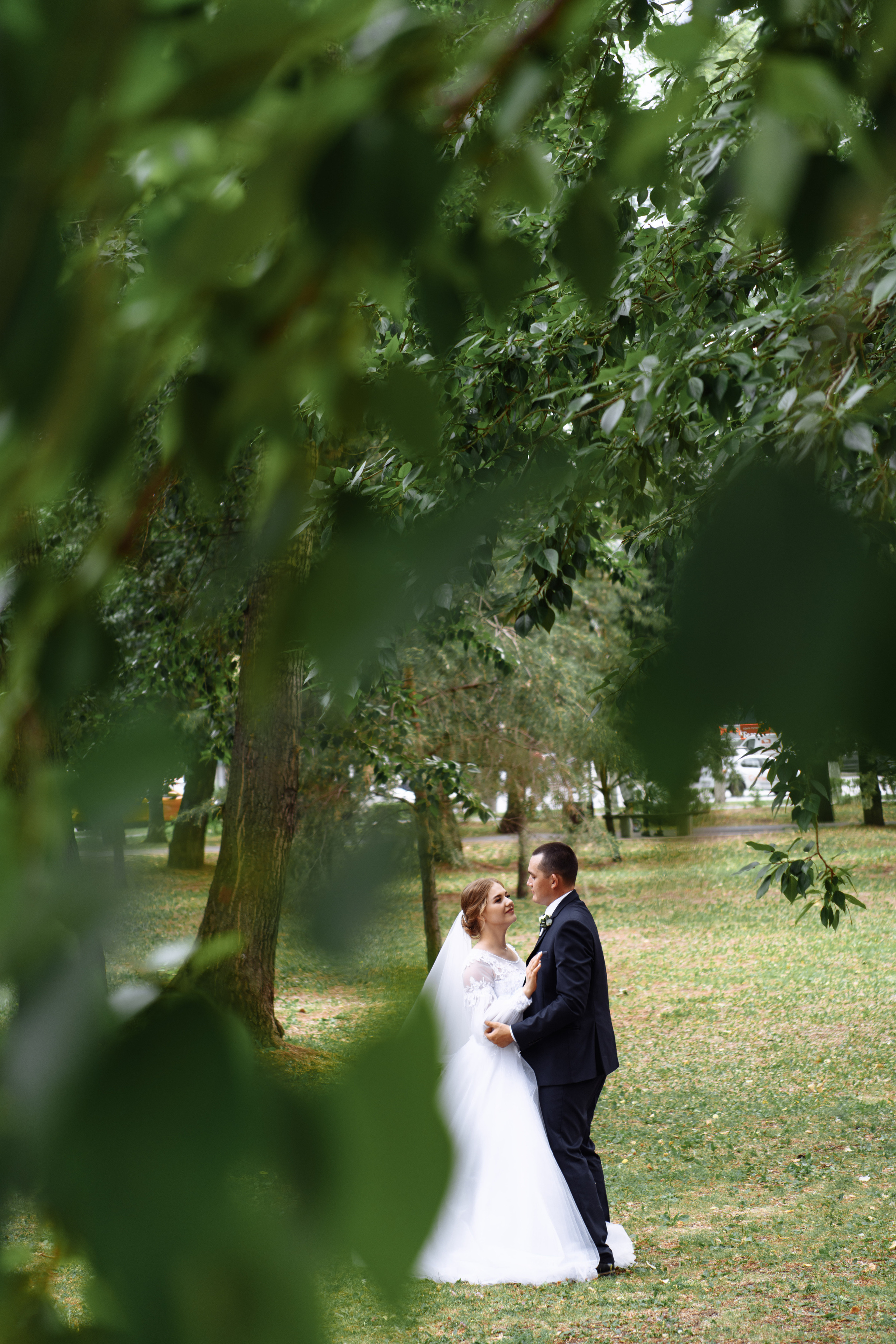 Свадебная прогулка в ЖК Аристократ на Ленина. Свадебный и семейный фотограф в Уфе | Винс Константин | Фотопроекты