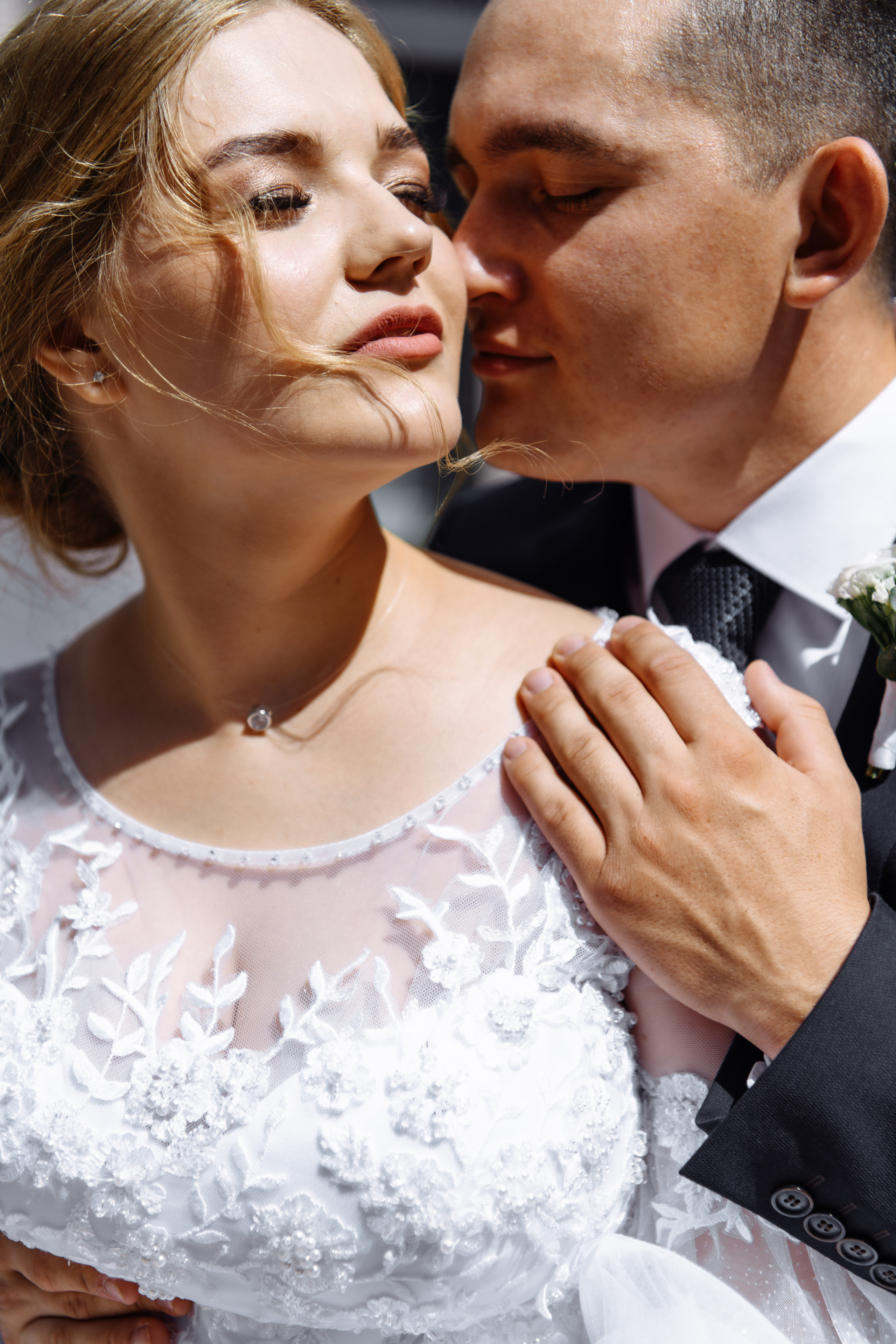 Свадебная прогулка в ЖК Аристократ на Ленина. Свадебный и семейный фотограф в Уфе | Винс Константин | Фотопроекты