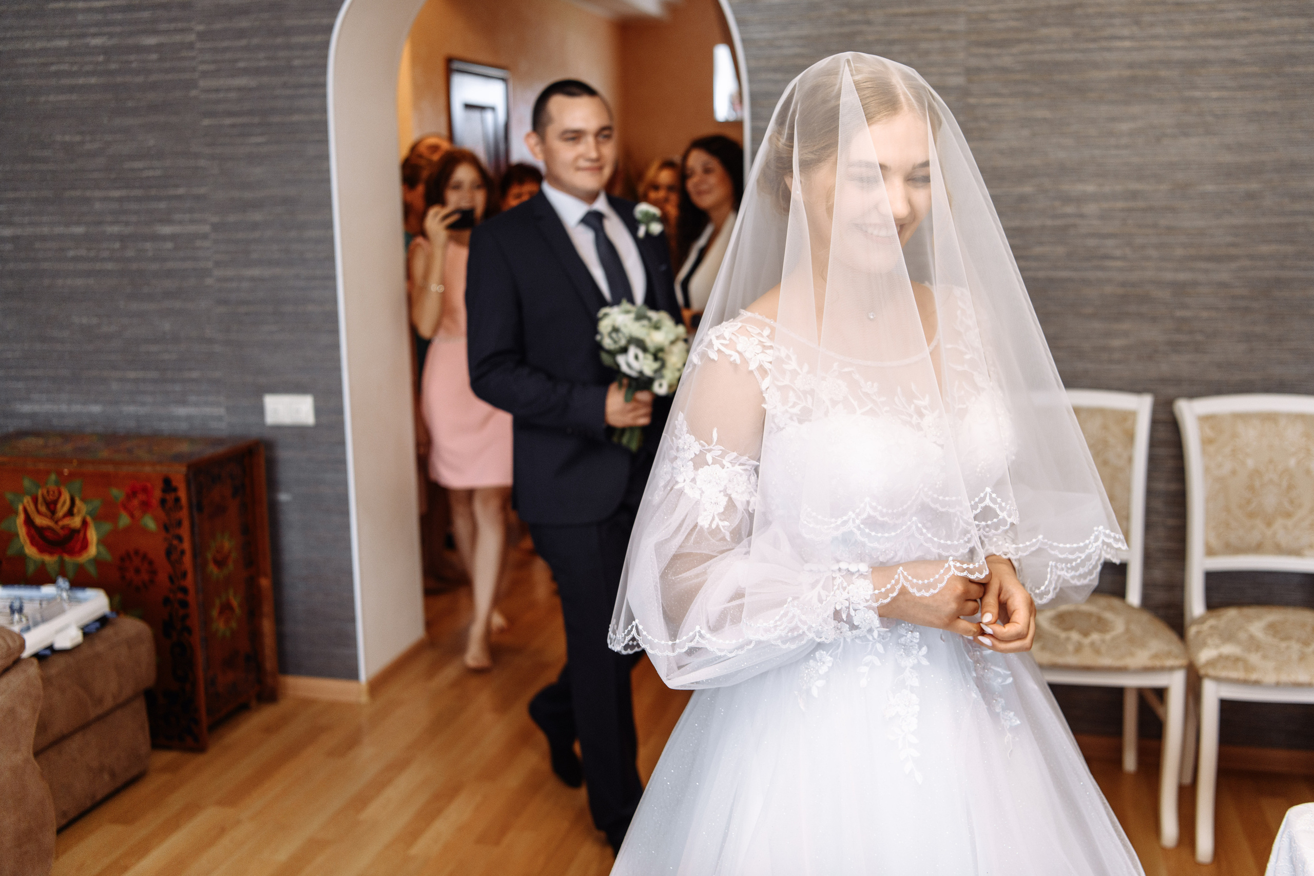 Свадебная прогулка в ЖК Аристократ на Ленина. Свадебный и семейный фотограф в Уфе | Винс Константин | Фотопроекты