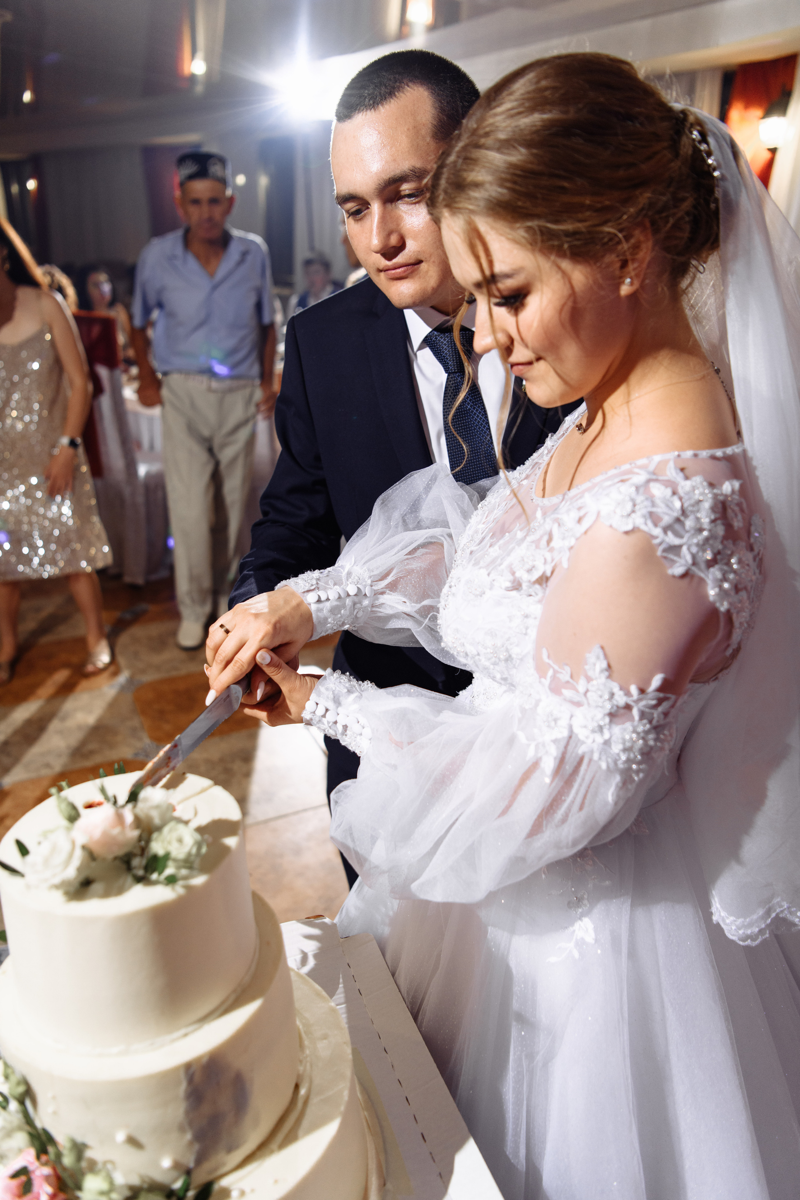 Свадебная прогулка в ЖК Аристократ на Ленина. Свадебный и семейный фотограф в Уфе | Винс Константин | Фотопроекты