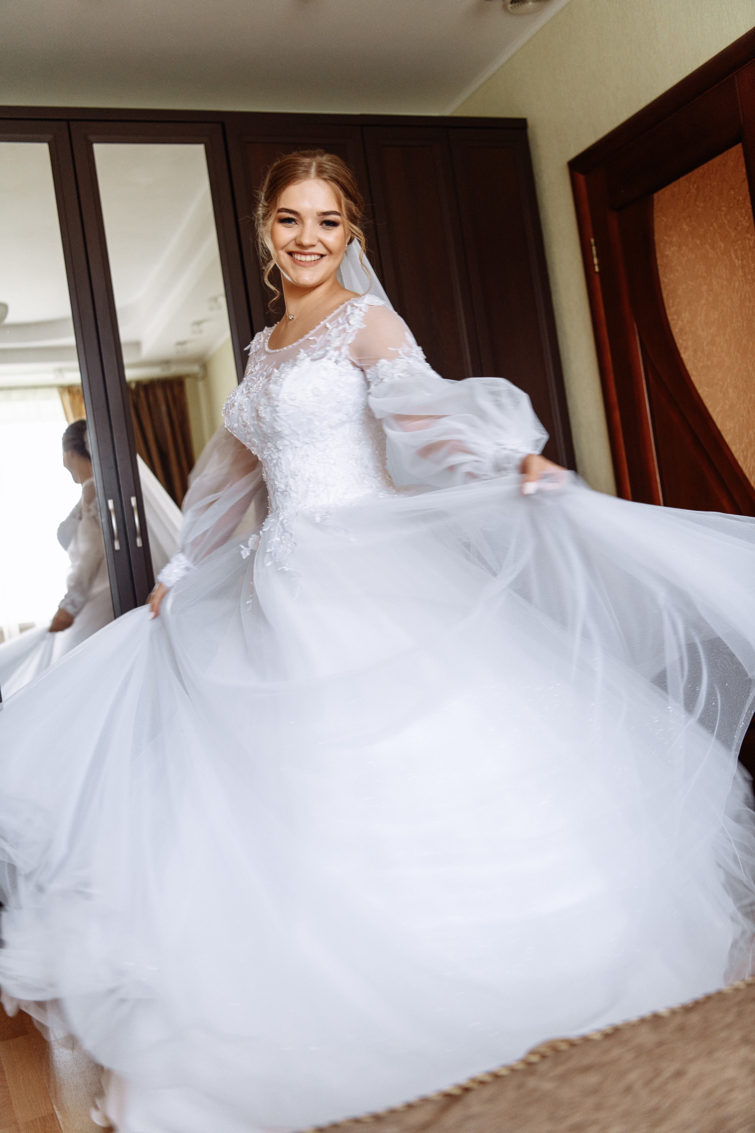 Свадебная прогулка в ЖК Аристократ на Ленина. Свадебный и семейный фотограф в Уфе | Винс Константин | Фотопроекты