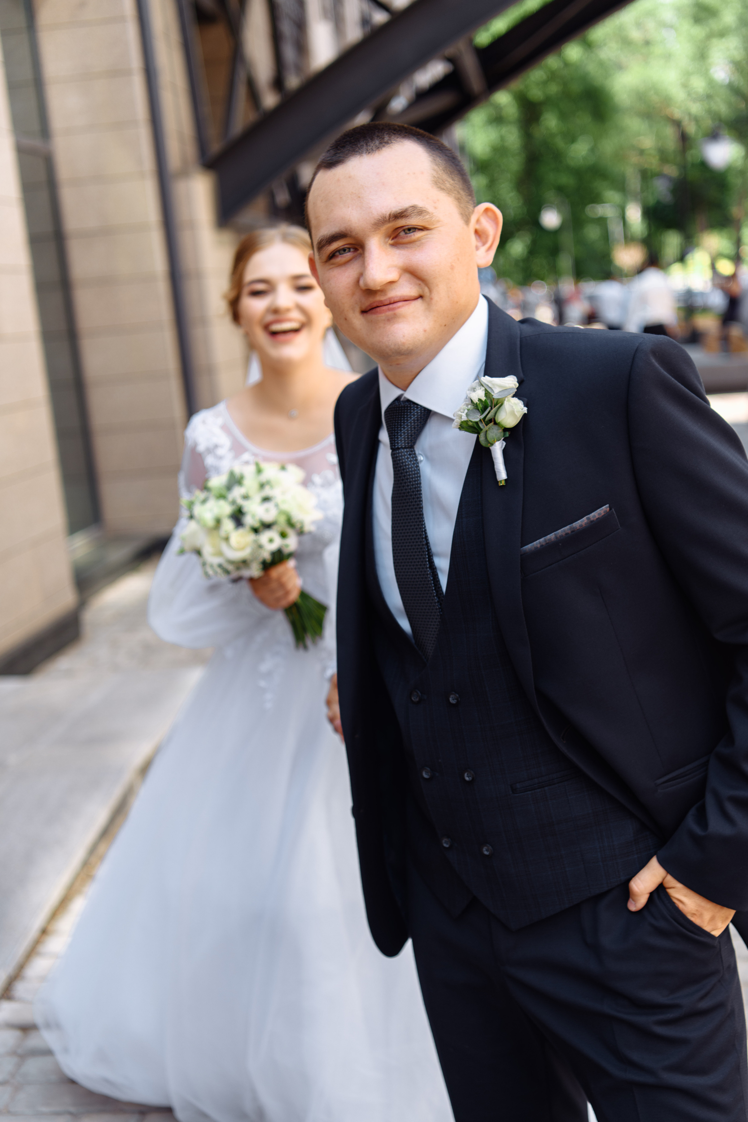 Свадебная прогулка в ЖК Аристократ на Ленина. Свадебный и семейный фотограф в Уфе | Винс Константин | Фотопроекты