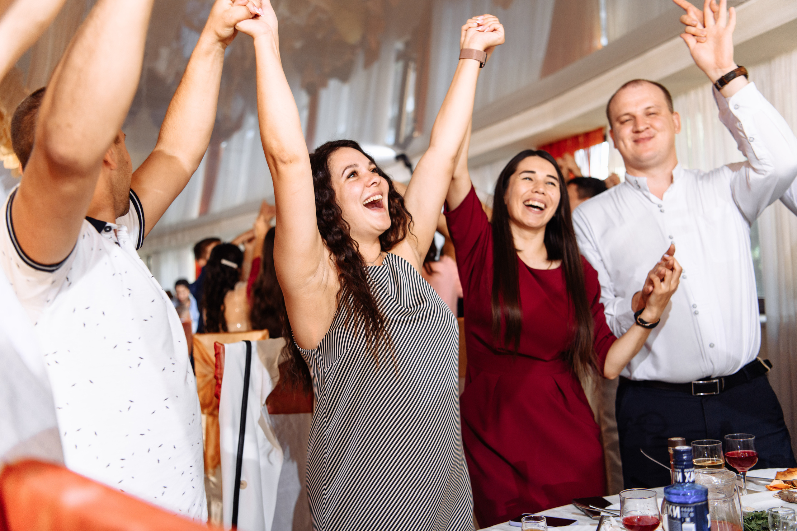 Свадебная прогулка в ЖК Аристократ на Ленина. Свадебный и семейный фотограф в Уфе | Винс Константин | Фотопроекты