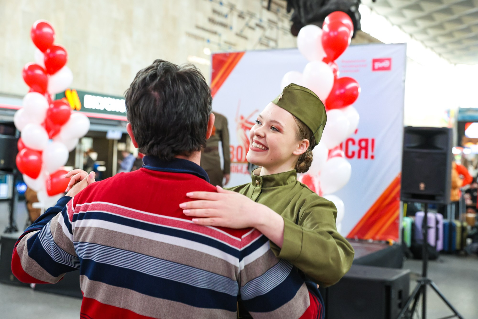 Концерт к 9 мая на Московском вокзале. Фотограф Дарья Попова