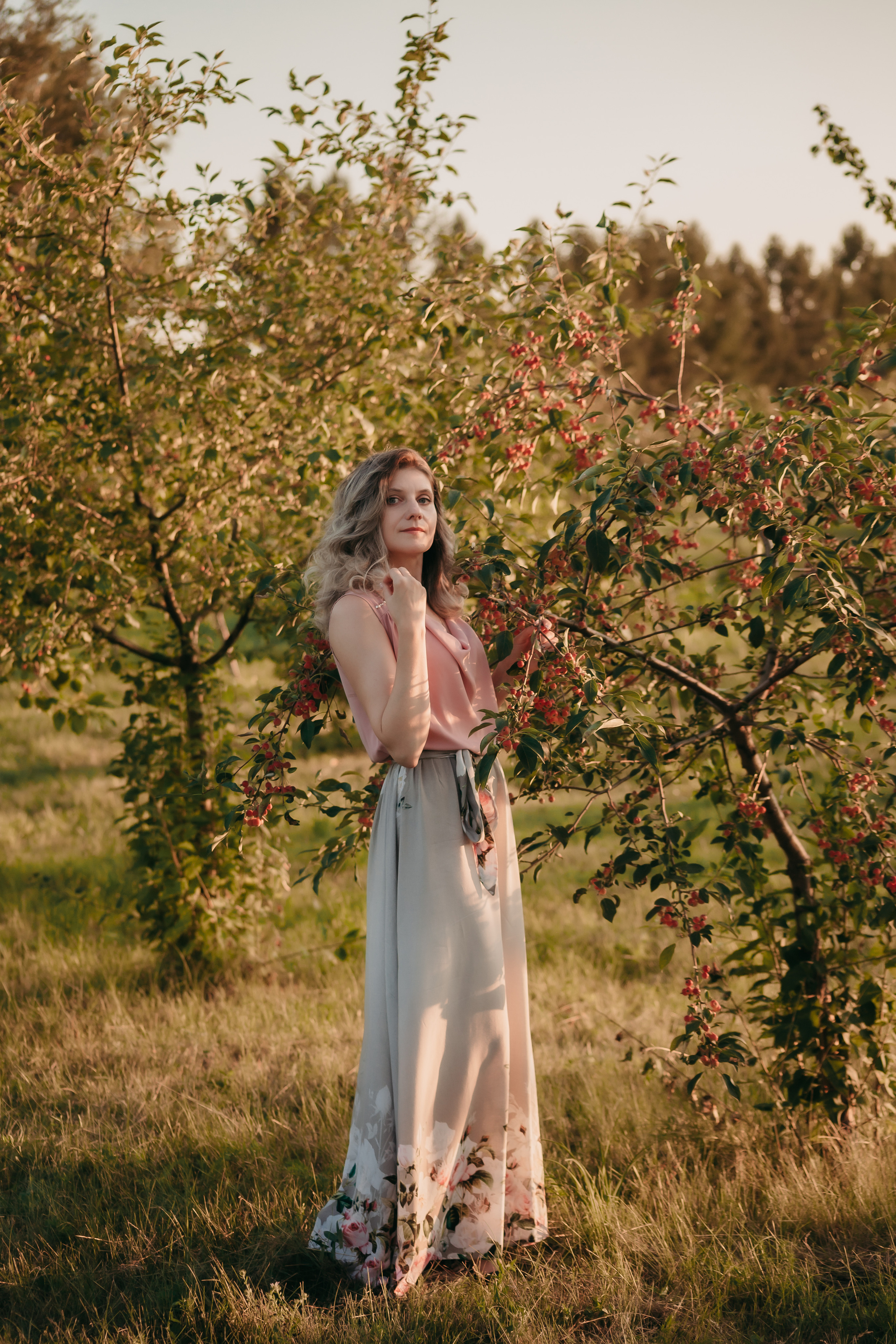 Маргарита и Мирослава. Пикник в саду. Фотограф Регина Крикунова г. Красноярск