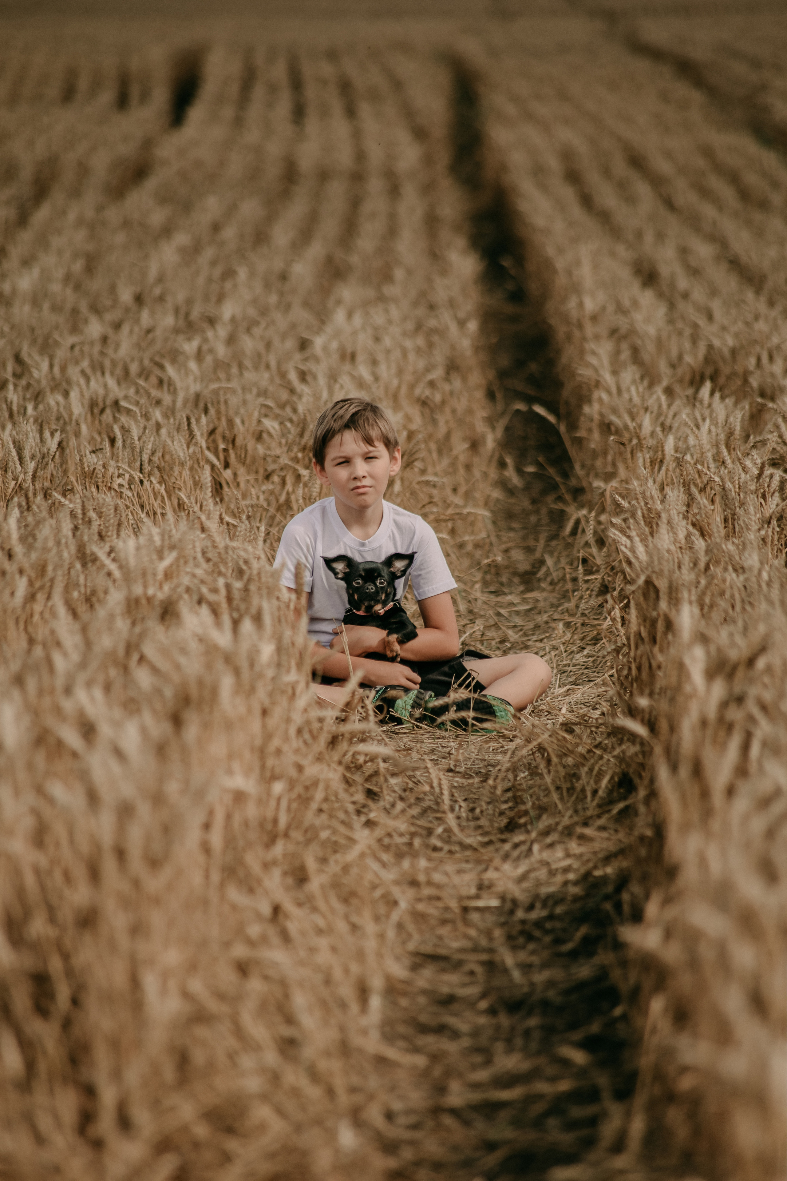 Прогулка в поле. Светлана, Матвей, Захар. Фотограф Регина Крикунова г. Красноярск