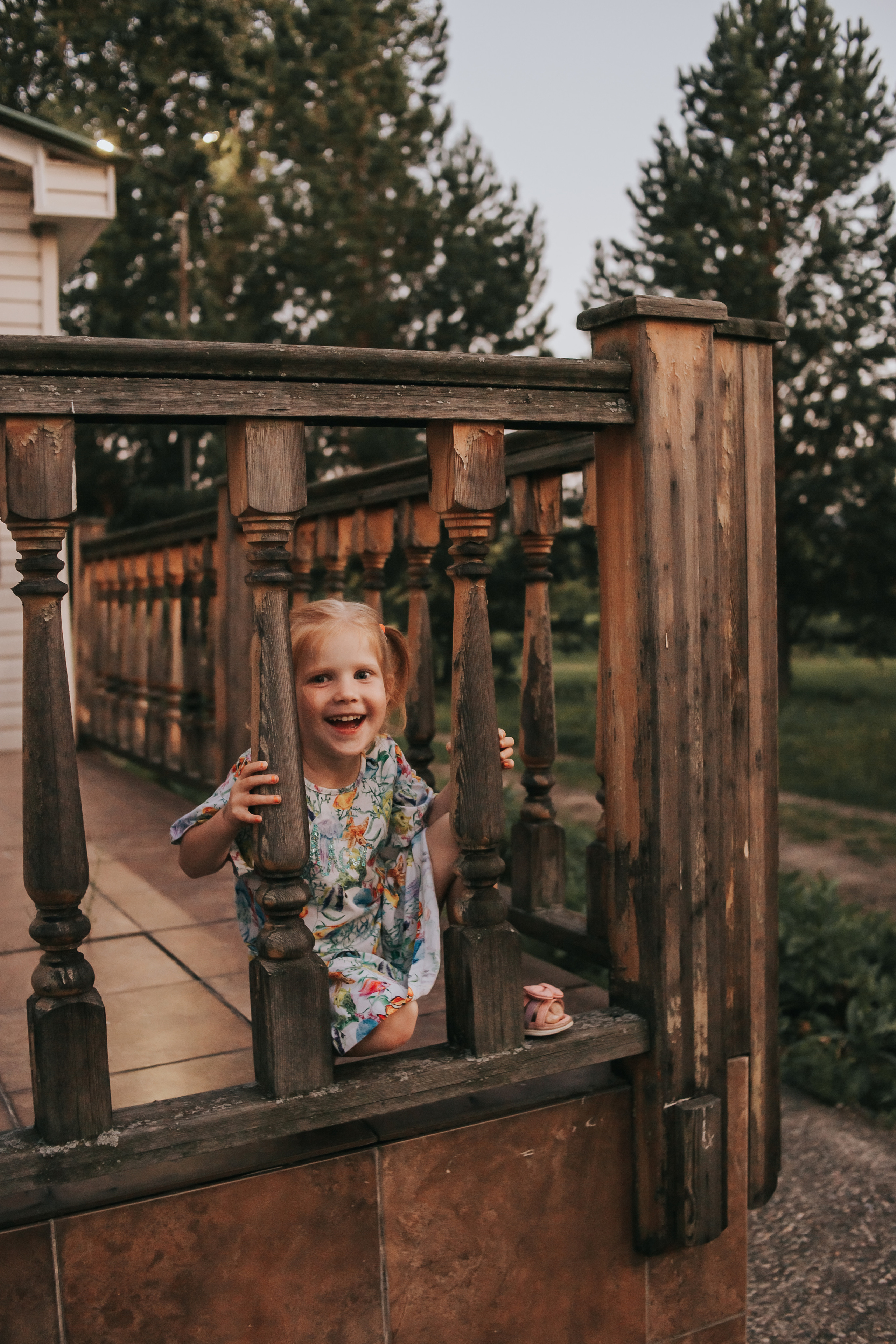 Маргарита и Мирослава. Пикник в саду. Фотограф Регина Крикунова г. Красноярск
