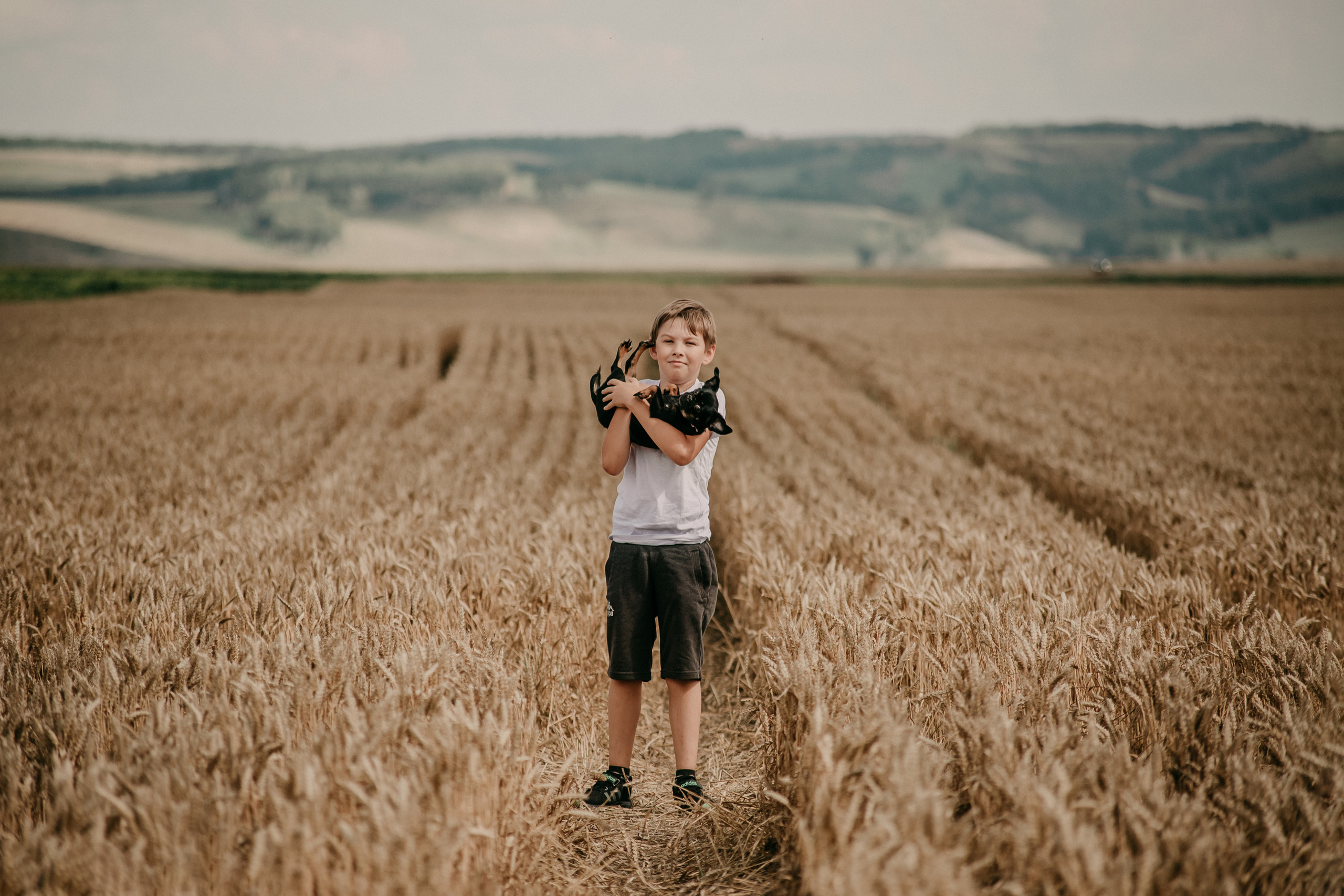 Прогулка в поле. Светлана, Матвей, Захар. Фотограф Регина Крикунова г. Красноярск