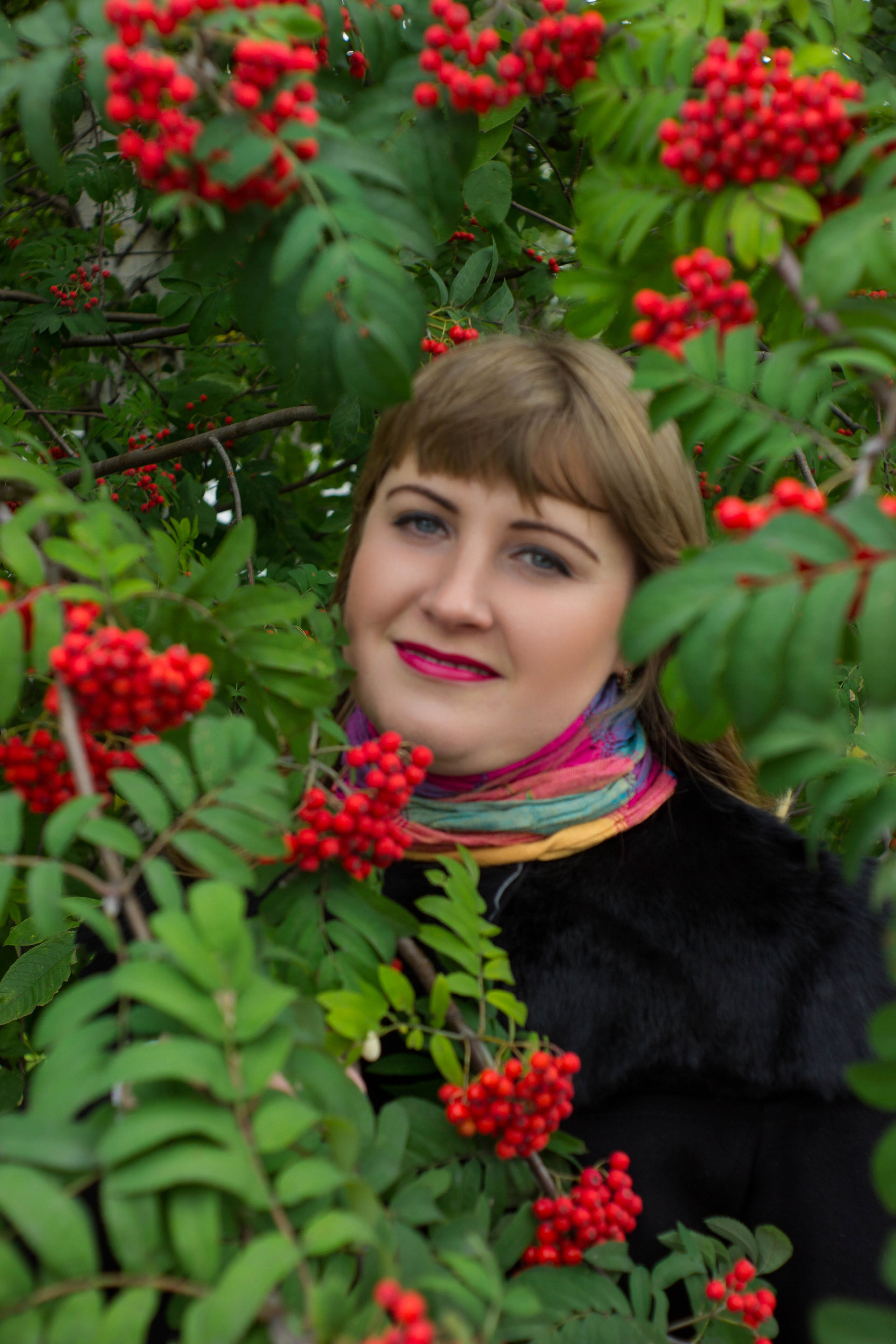 Фотосессия в рябине. Евгений Селиванов портретный фотограф