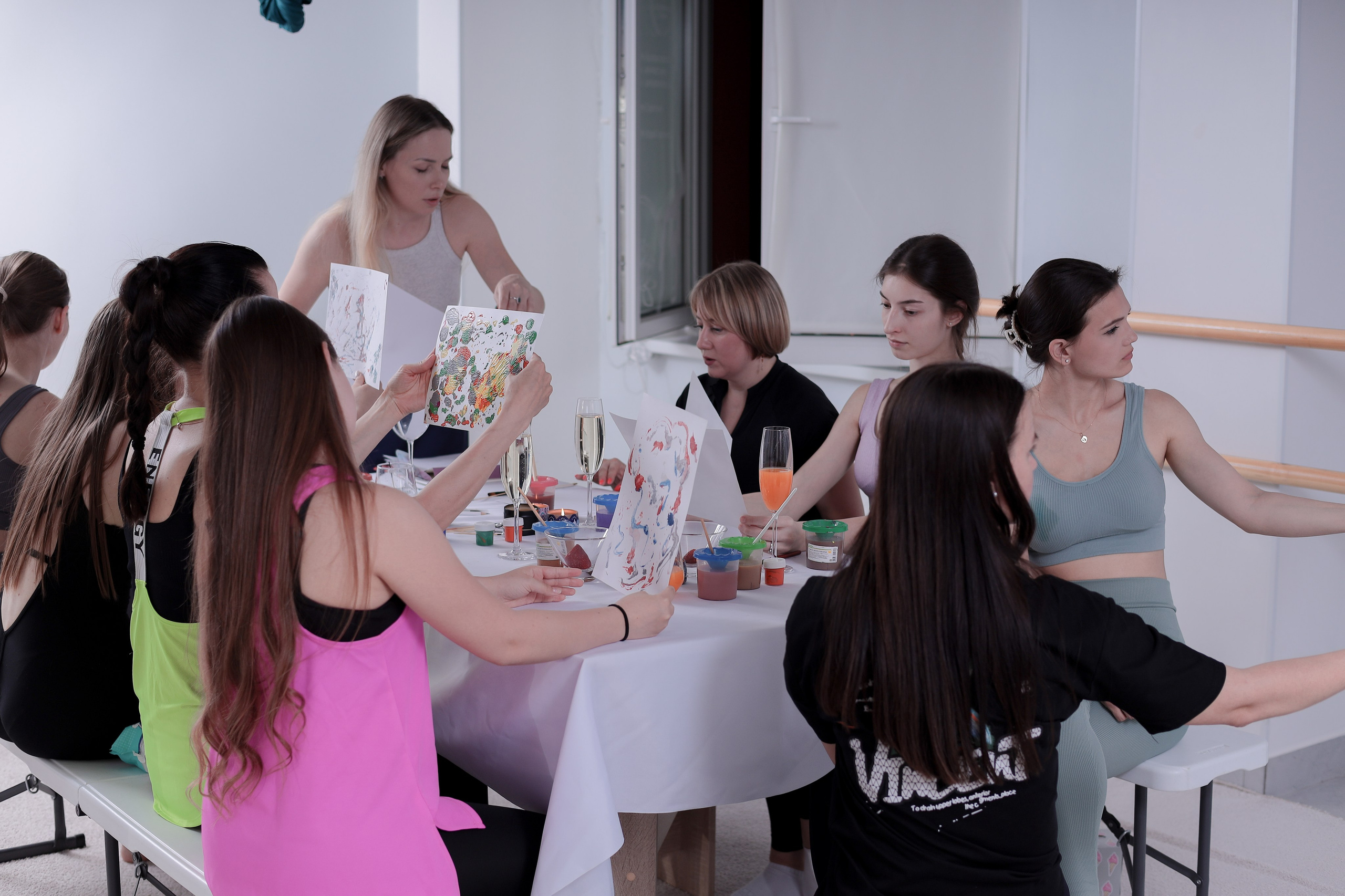 Арт-терапия + аэройога. Фотограф Надршина Лилия