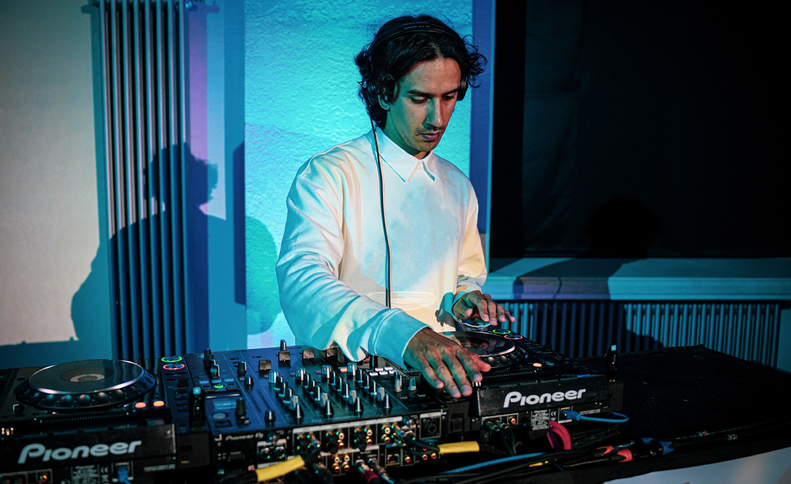 пилот, фестиваль, кино, красная дорожка, ди джей,