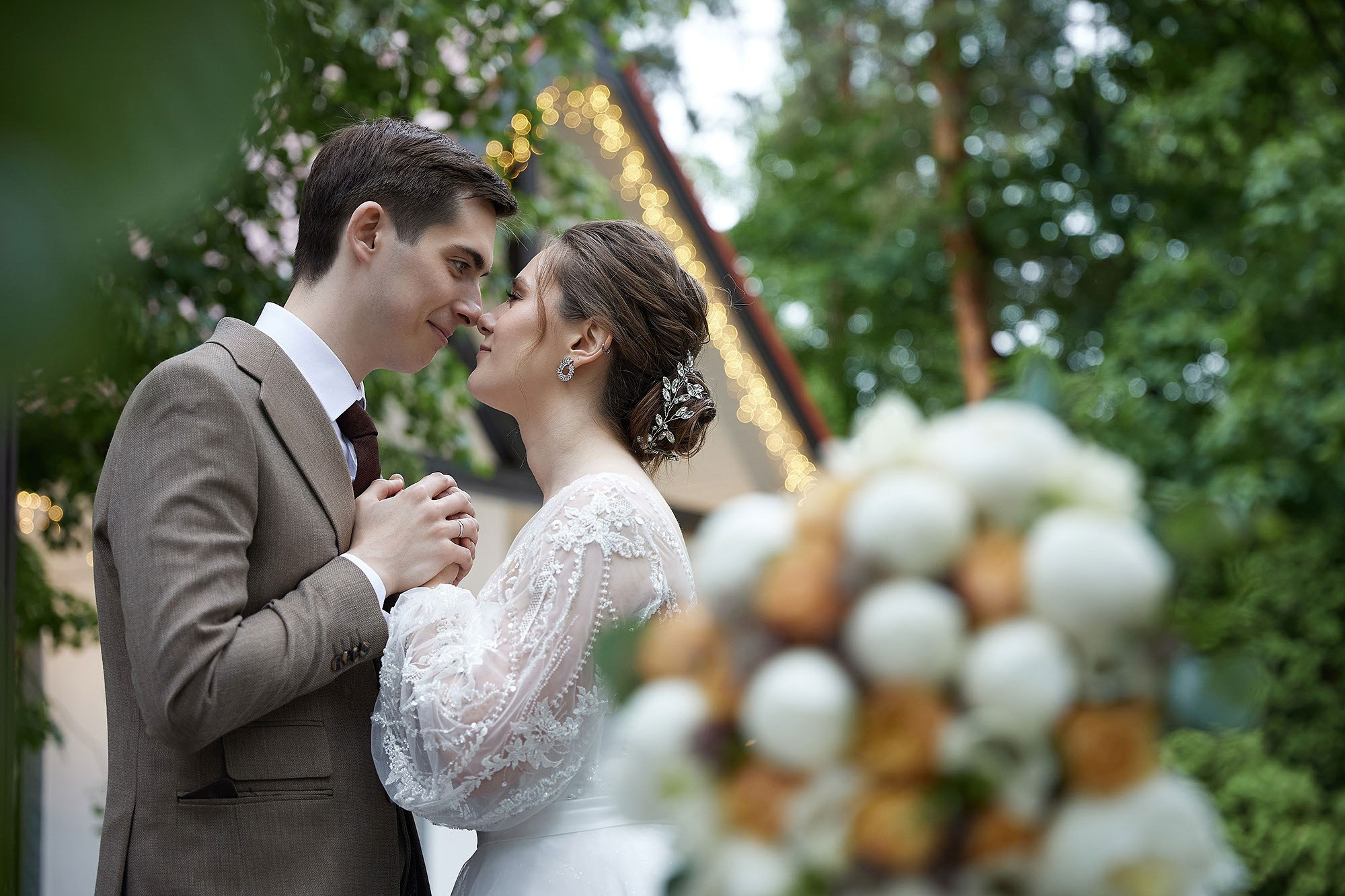 Прогулка, фотосессия жениха и невесты. Свадебная съемка. Фотограф в Москве Валерий Боцман
