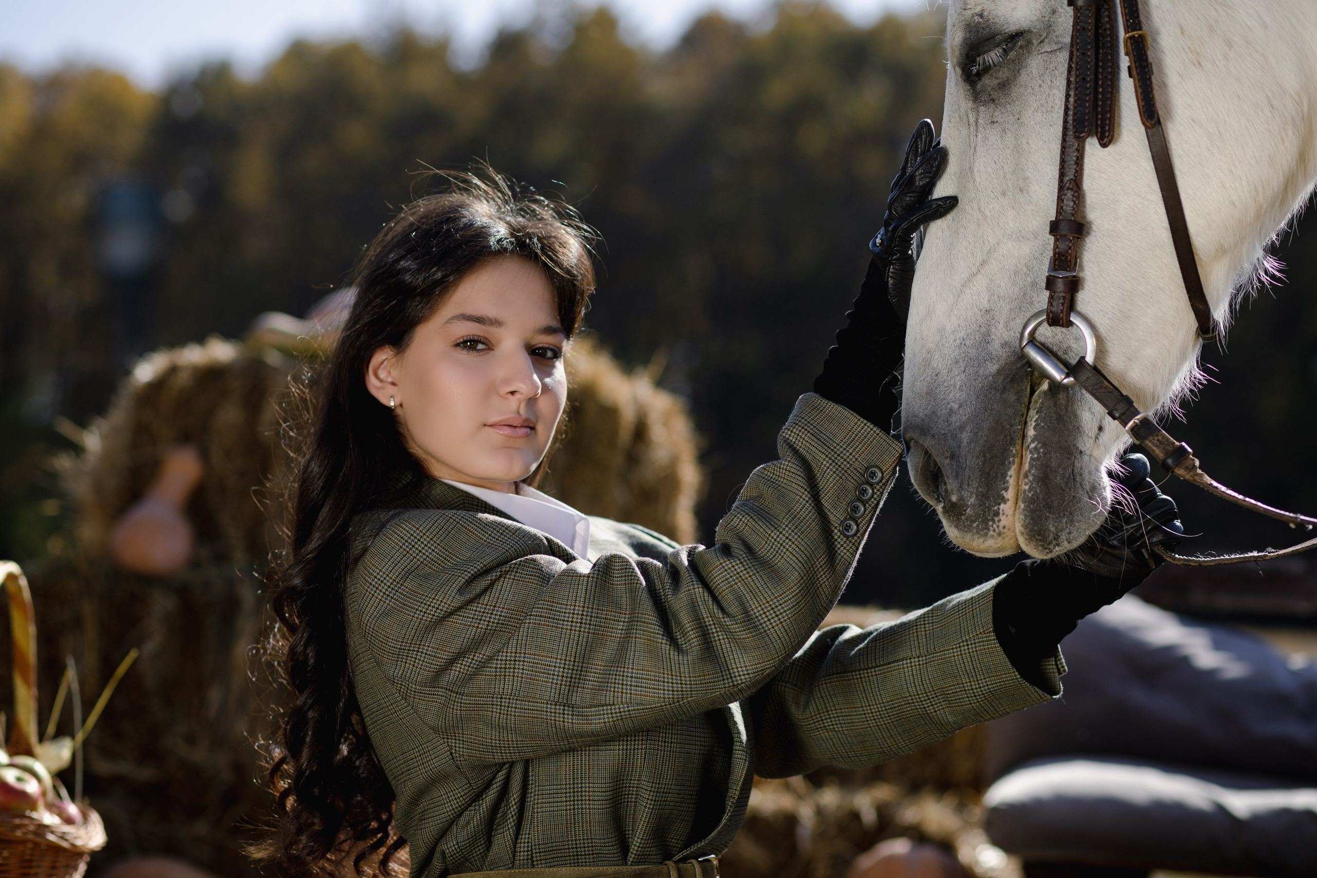 People & Horses [2023]. Anastasia Leonowa